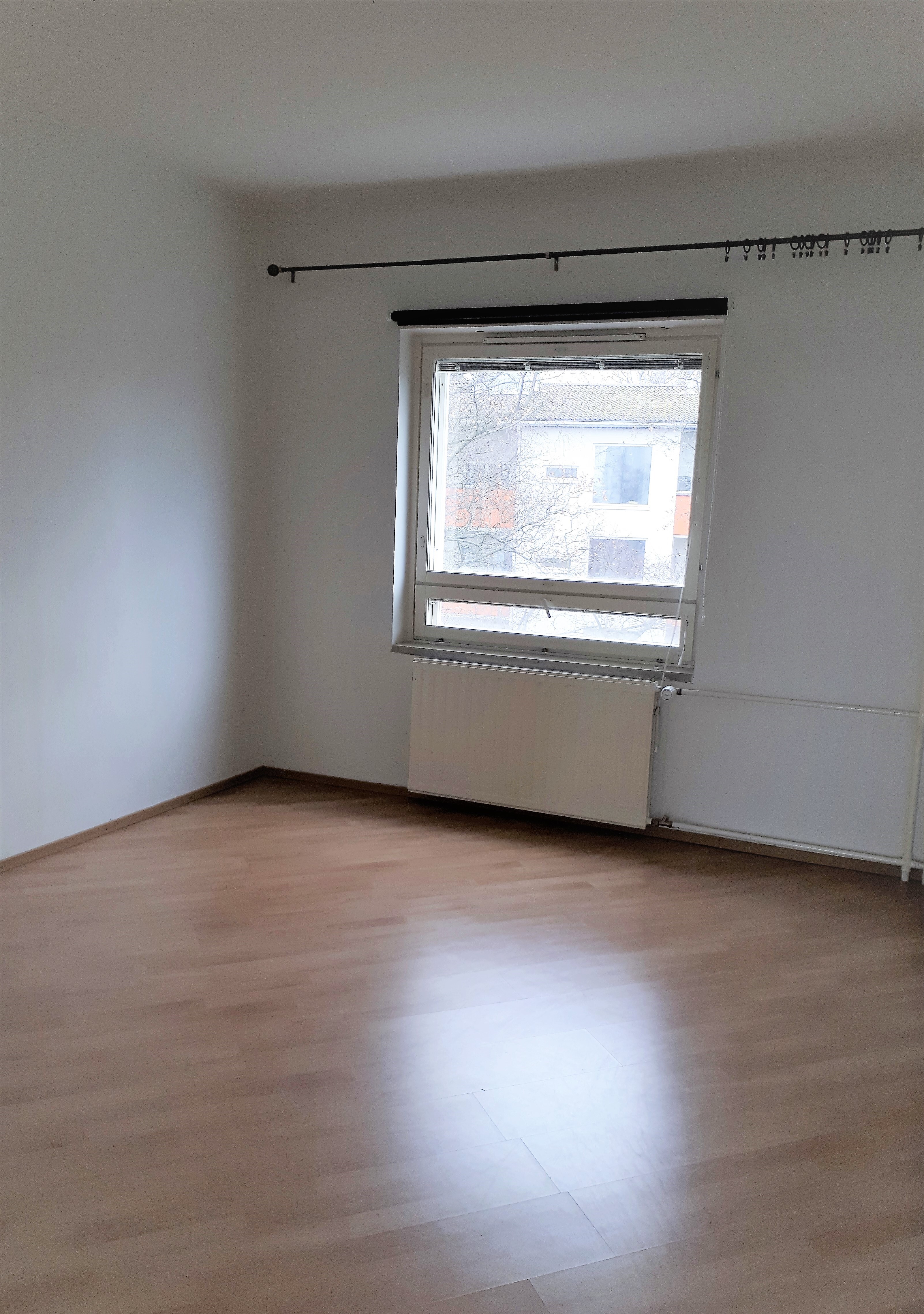 Lumikintie 3, Roihuvuori, Helsinki