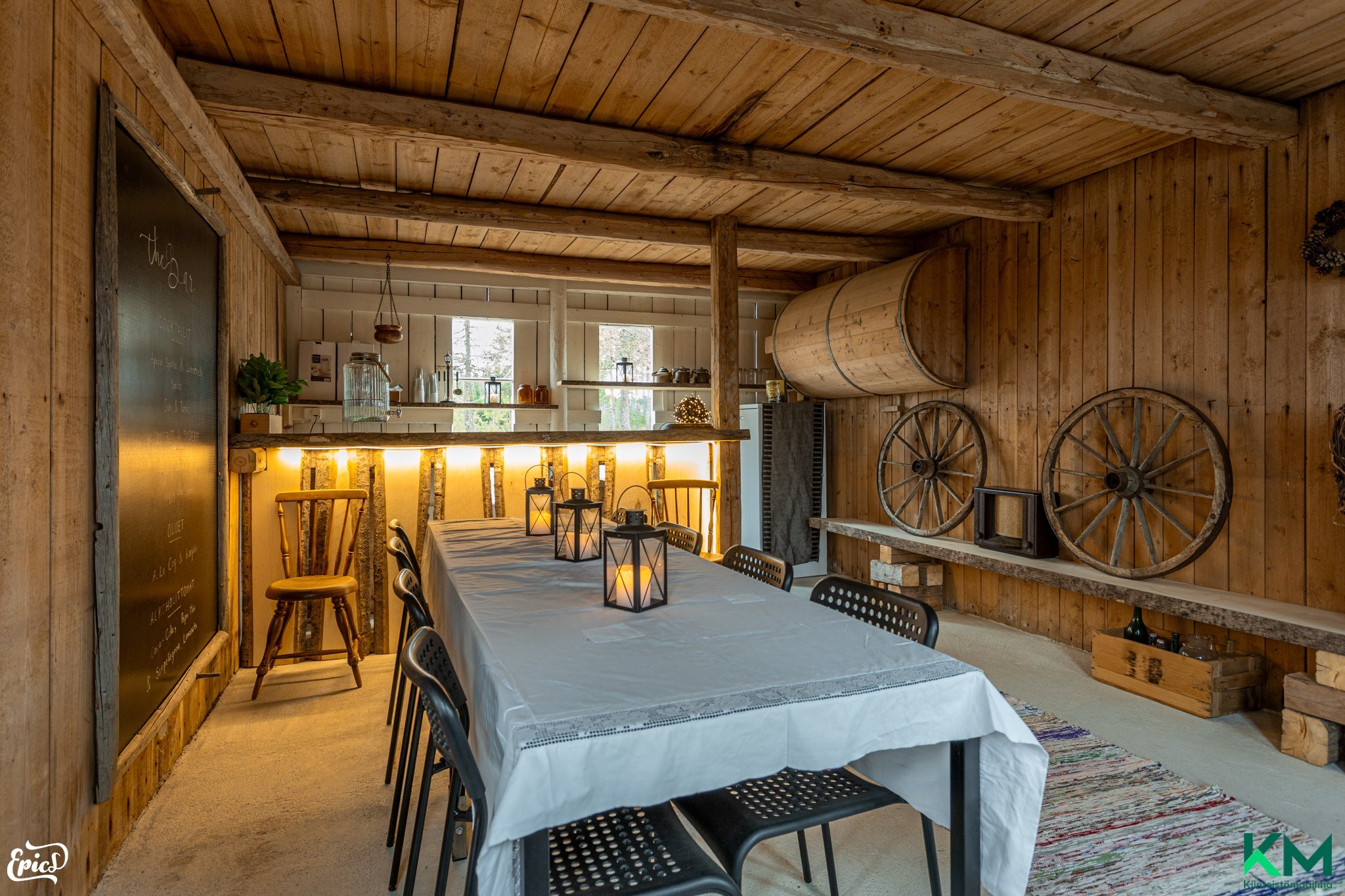 Talousrakennuksen juhlatila