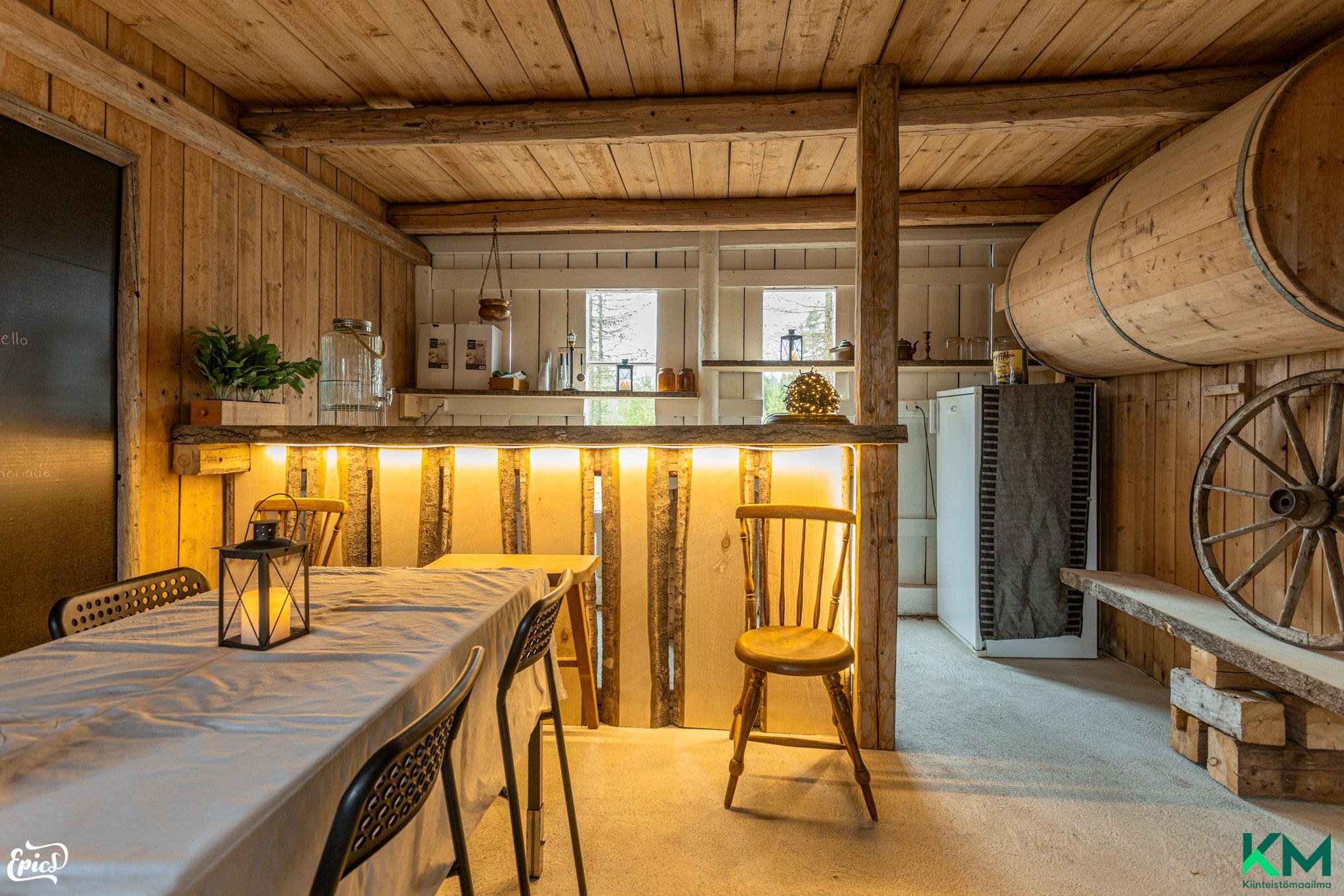 Talousrakennuksen juhlatila