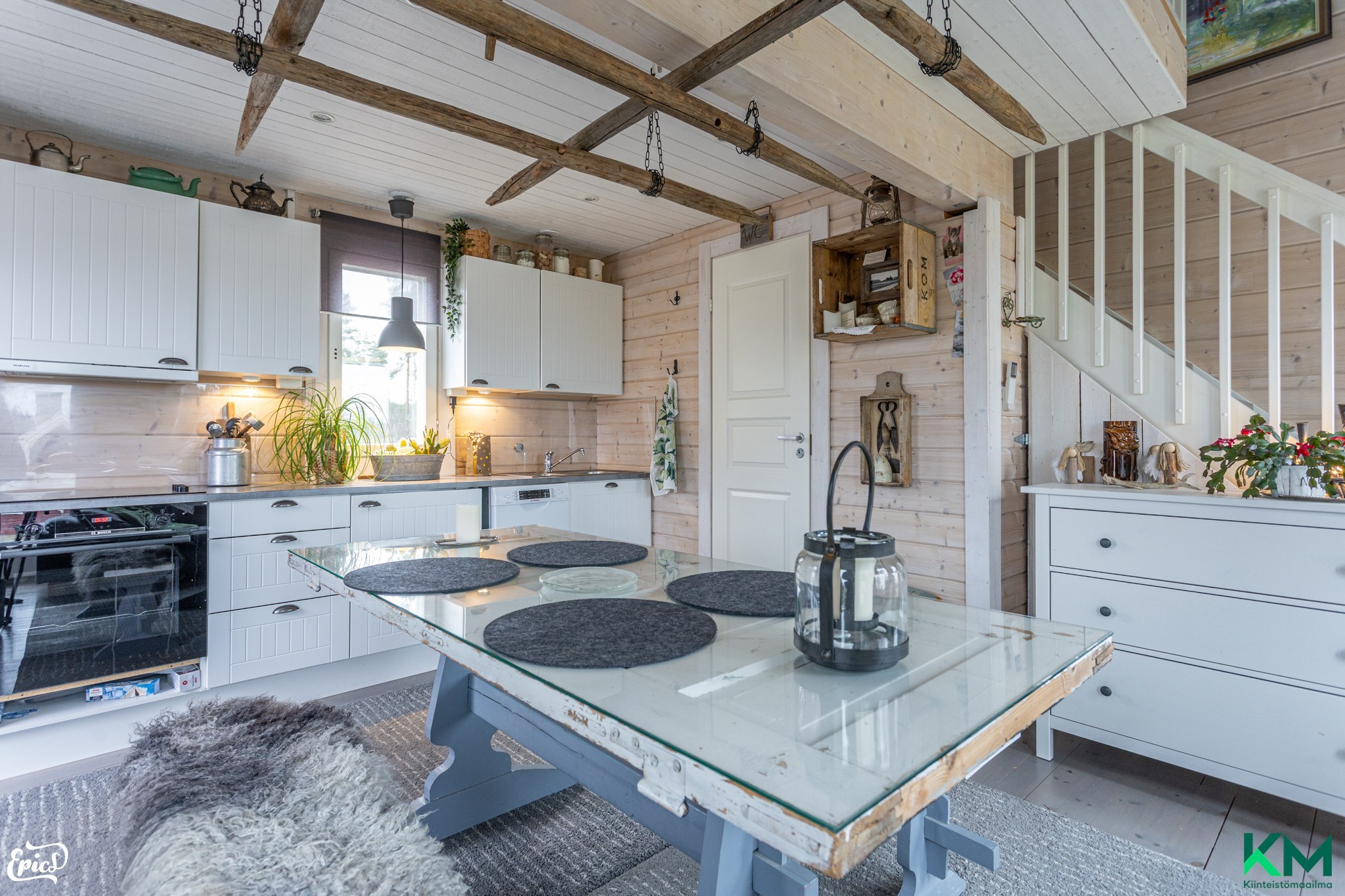 Pikkumökin tupakeittiö