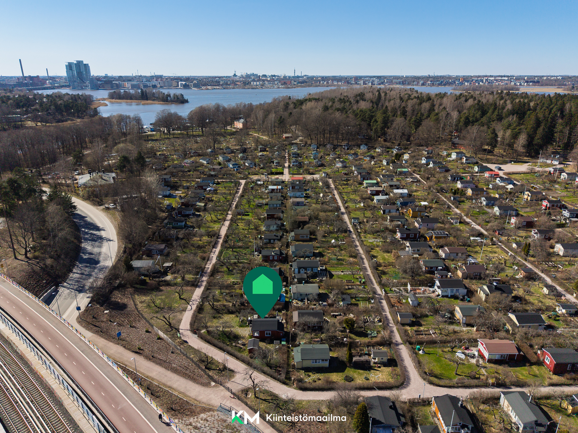 Asteripolku 67  Herttoniemen siirtolapuutarhamökki nro 67, Herttoniemi, Helsinki