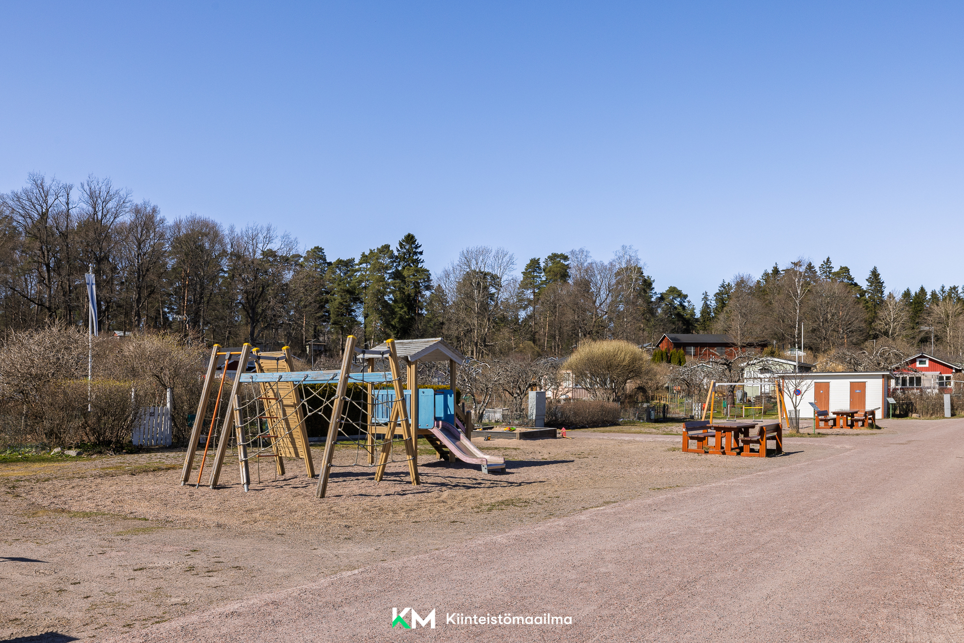 Asteripolku 67  Herttoniemen siirtolapuutarhamökki nro 67, Herttoniemi, Helsinki