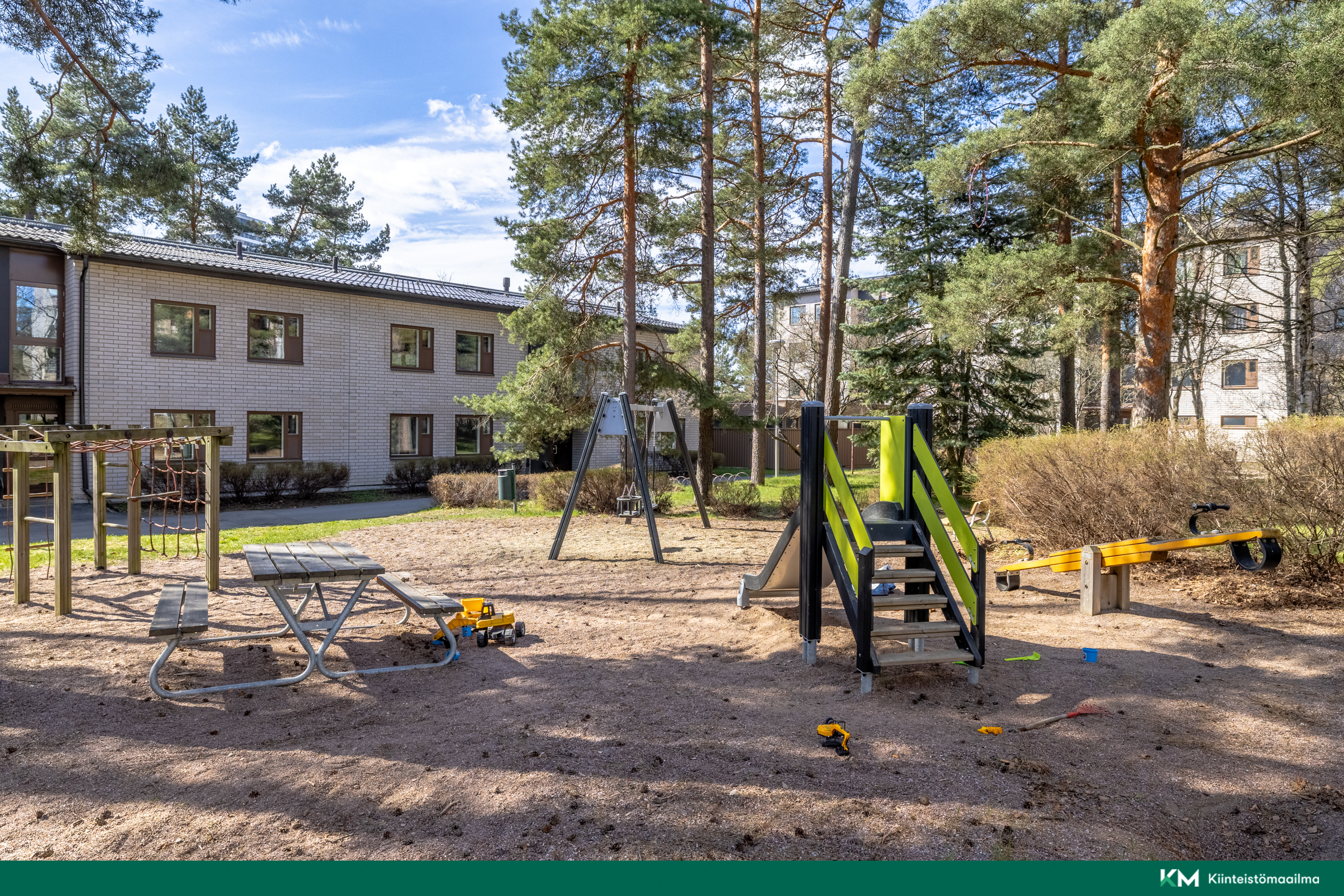 Vuosaarentie 11, Vuosaari, Helsinki