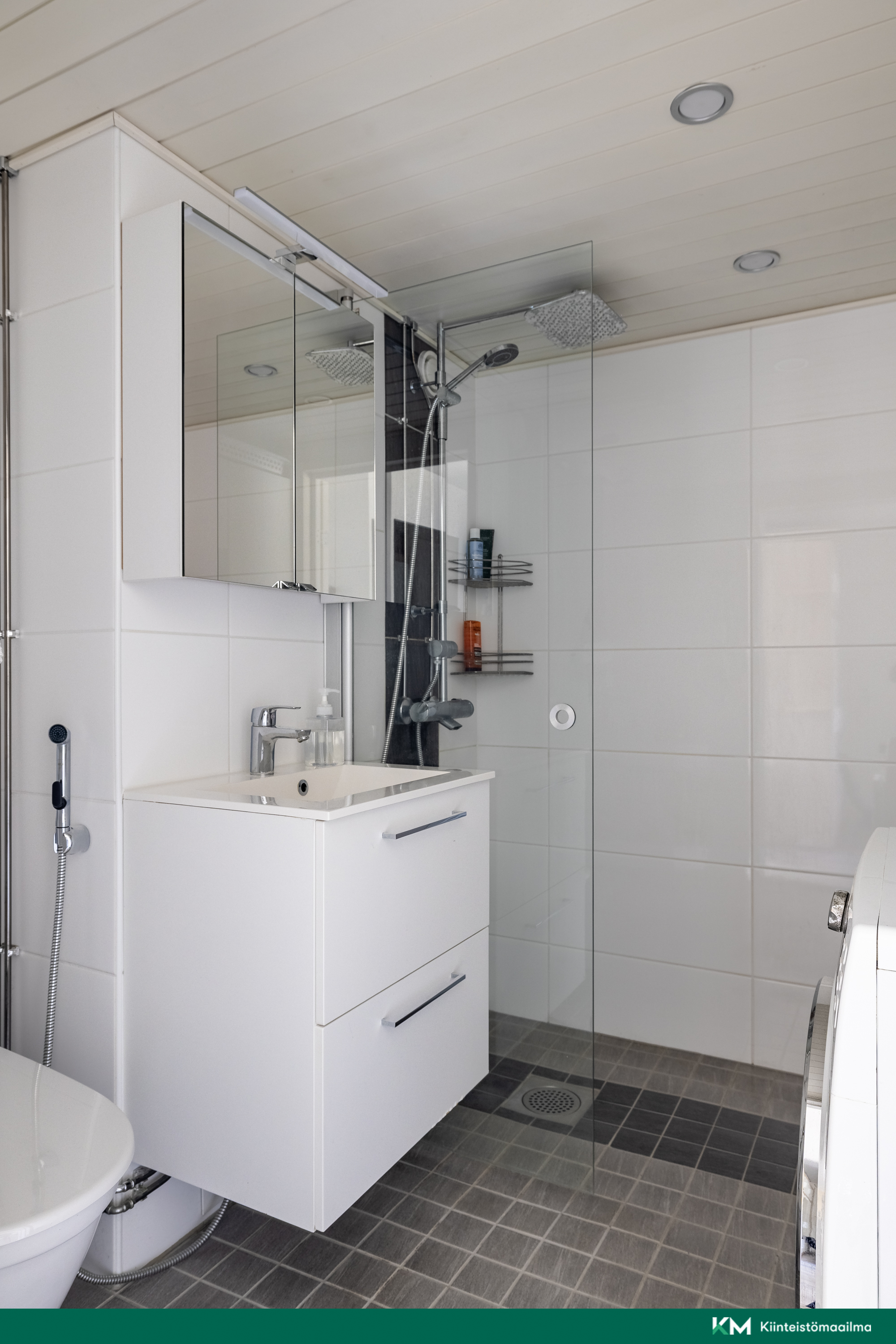 Vuosaarentie 11, Vuosaari, Helsinki