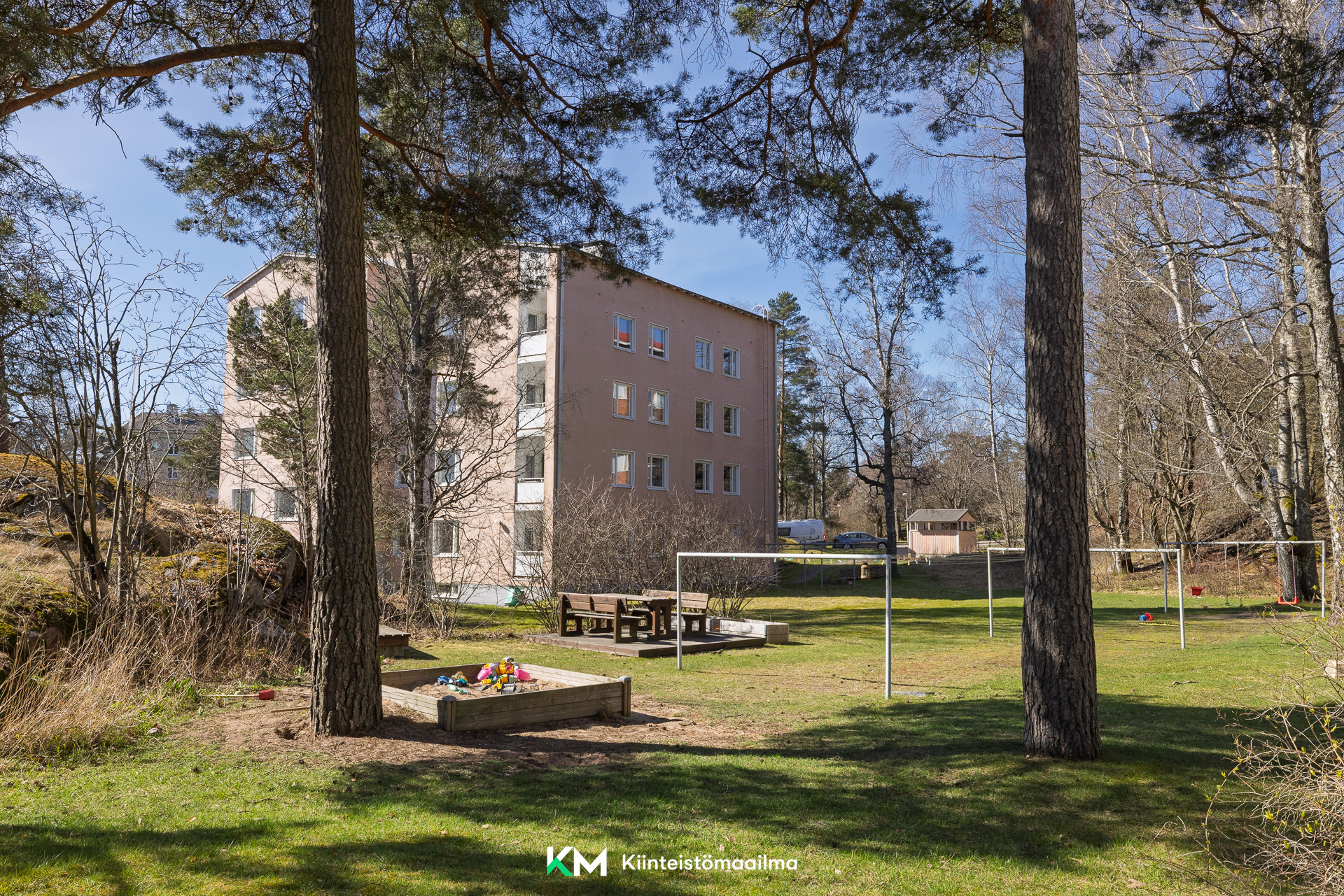 Hiihtomäentie 24, Herttoniemi, Helsinki