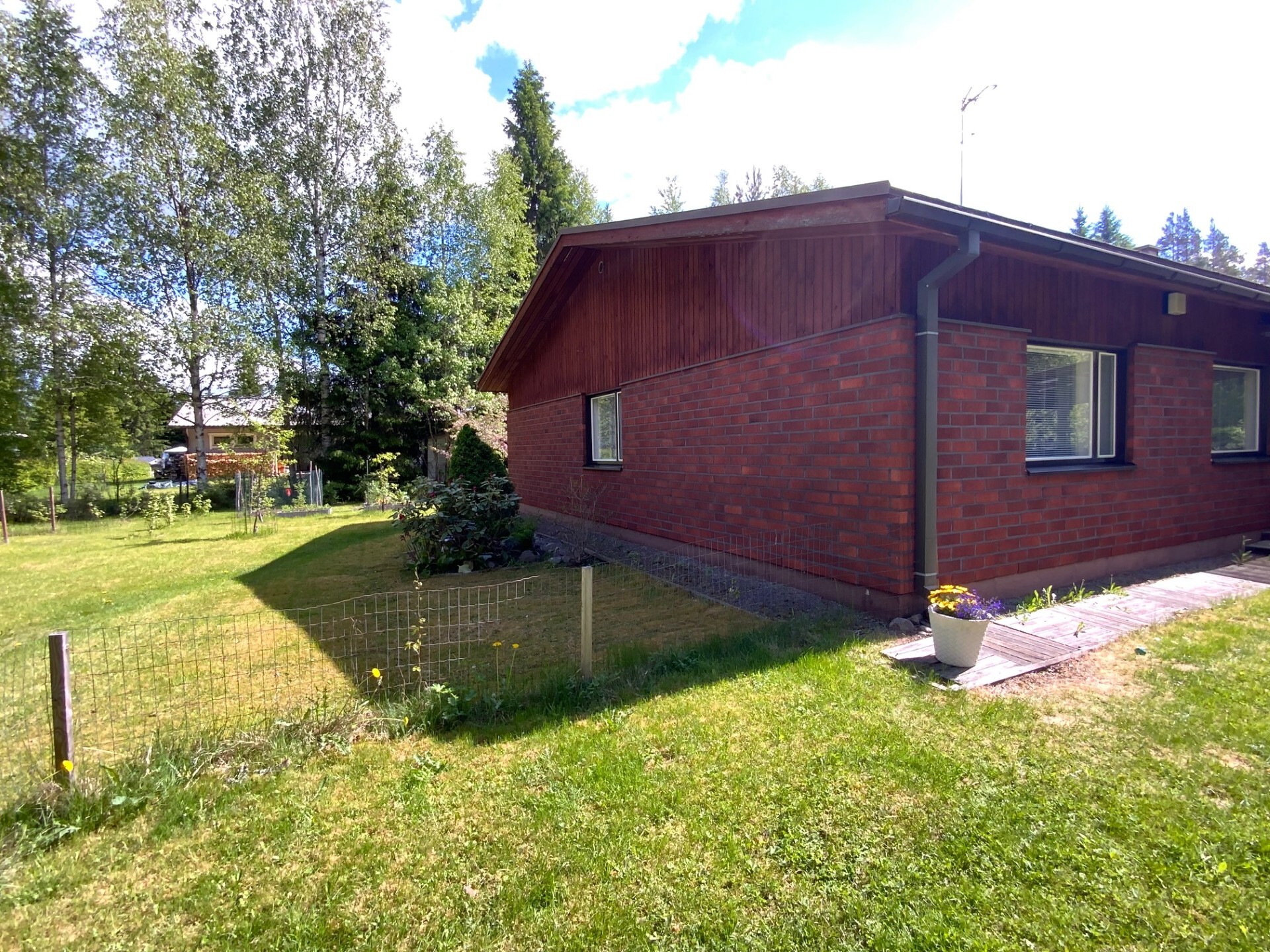 Puistotie 3, Juupajoki
