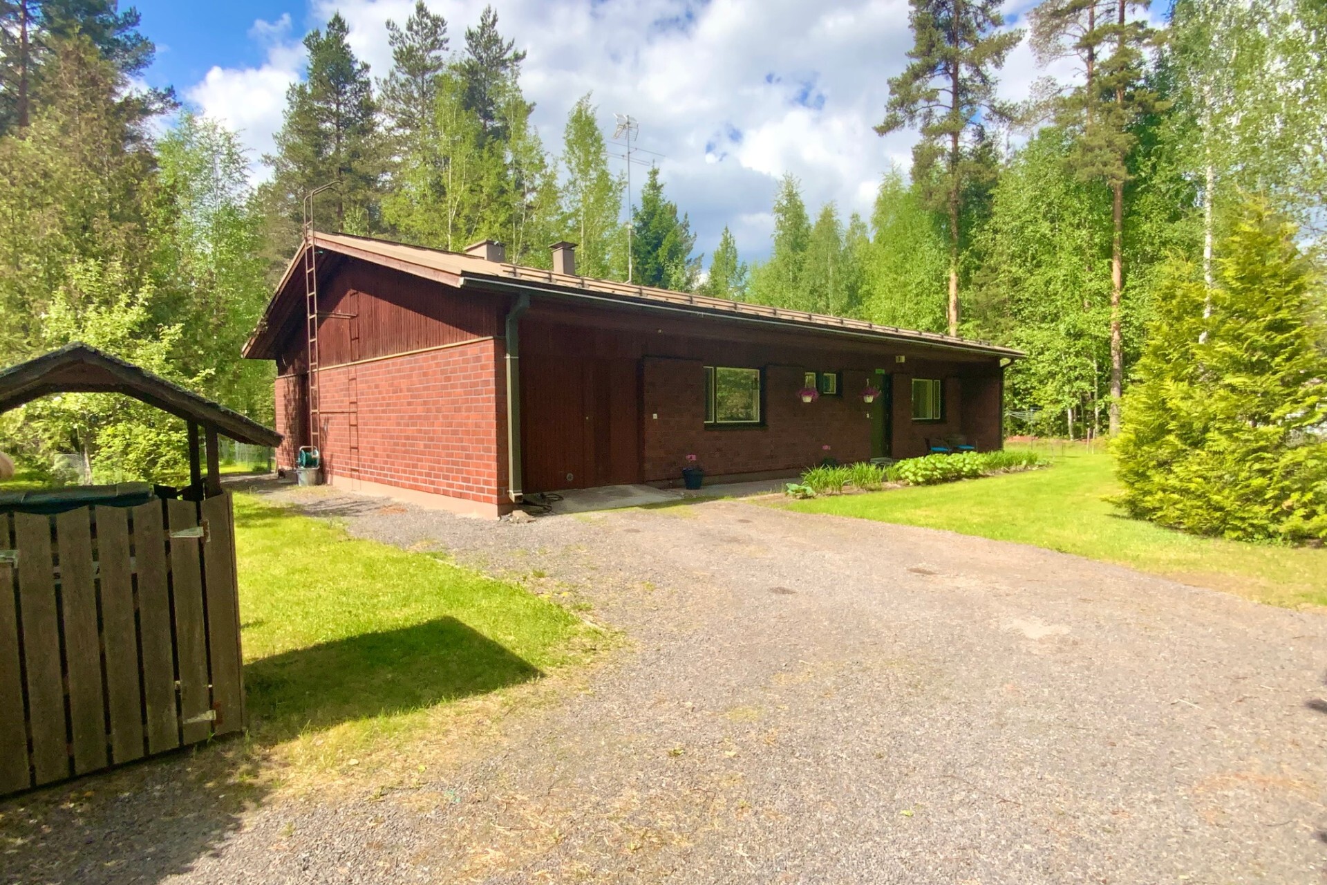 Puistotie 3, Juupajoki