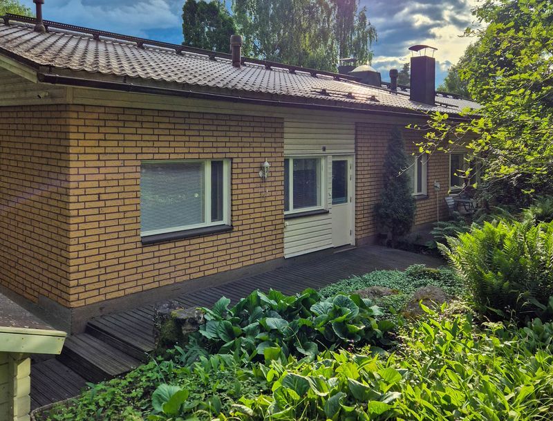 Metsikkötie 20, Martinlaakso, Vantaa