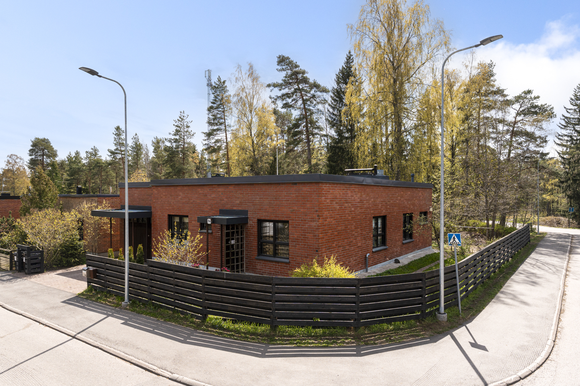Laitatuulenkaari 56, Jollas, Helsinki