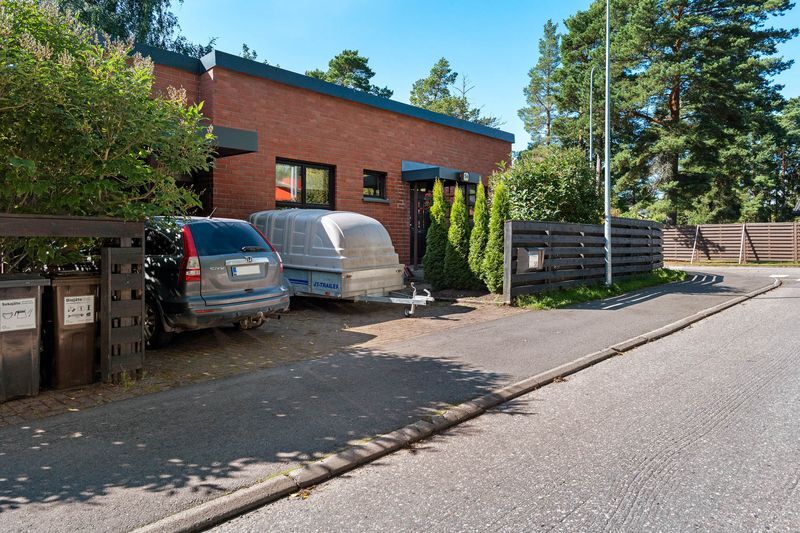 Laitatuulenkaari 56, Jollas, Helsinki
