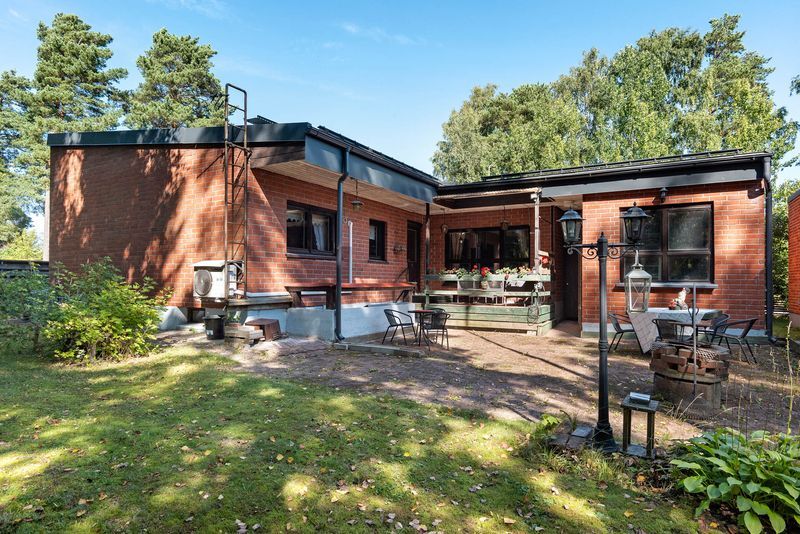 Laitatuulenkaari 56, Jollas, Helsinki