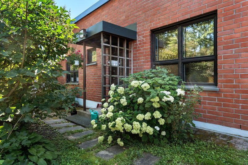 Laitatuulenkaari 56, Jollas, Helsinki
