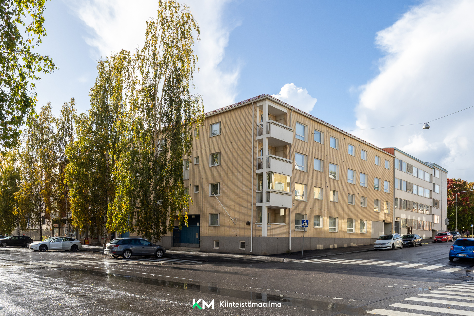 Julkisivu