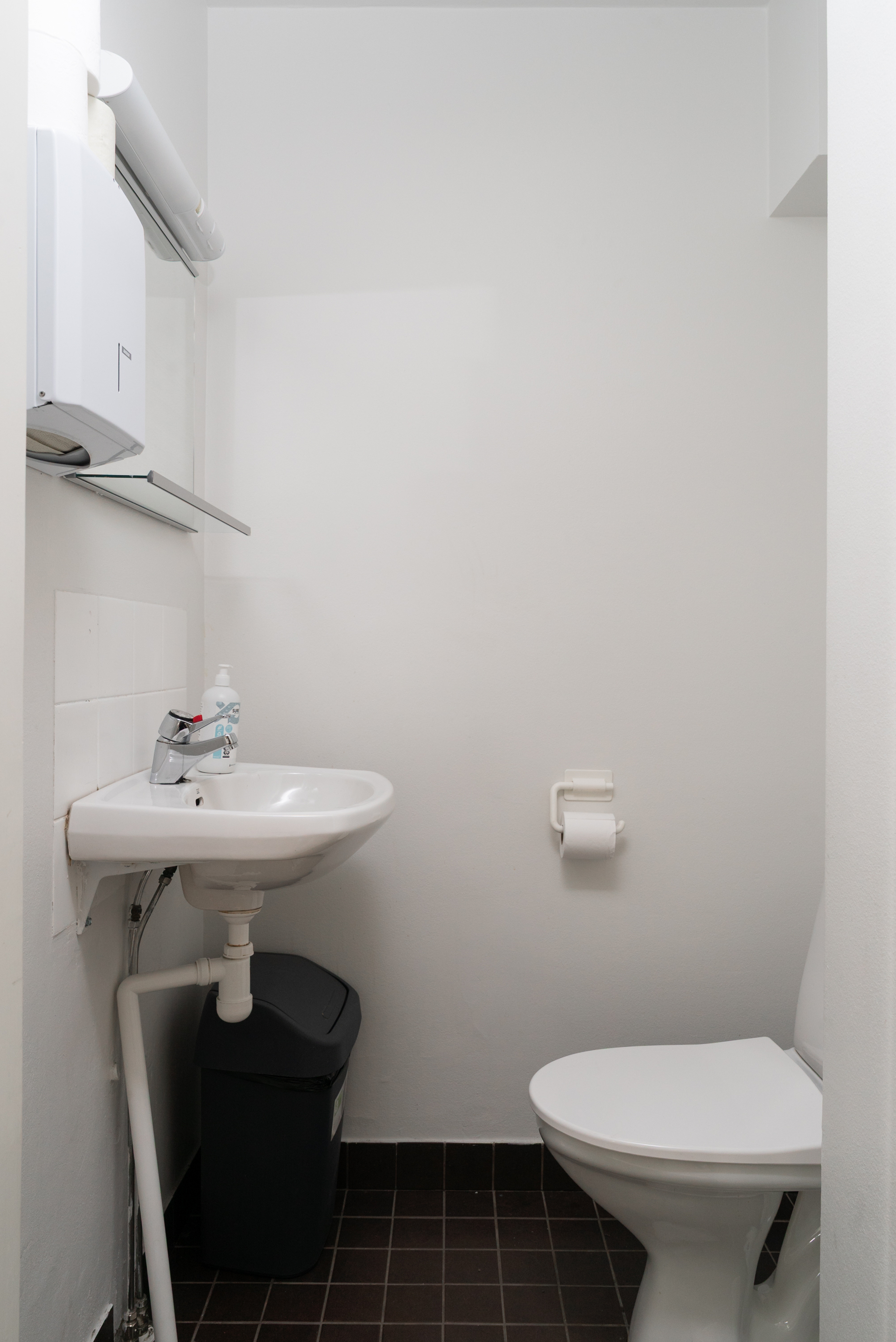 Yhteistilojen toinen WC