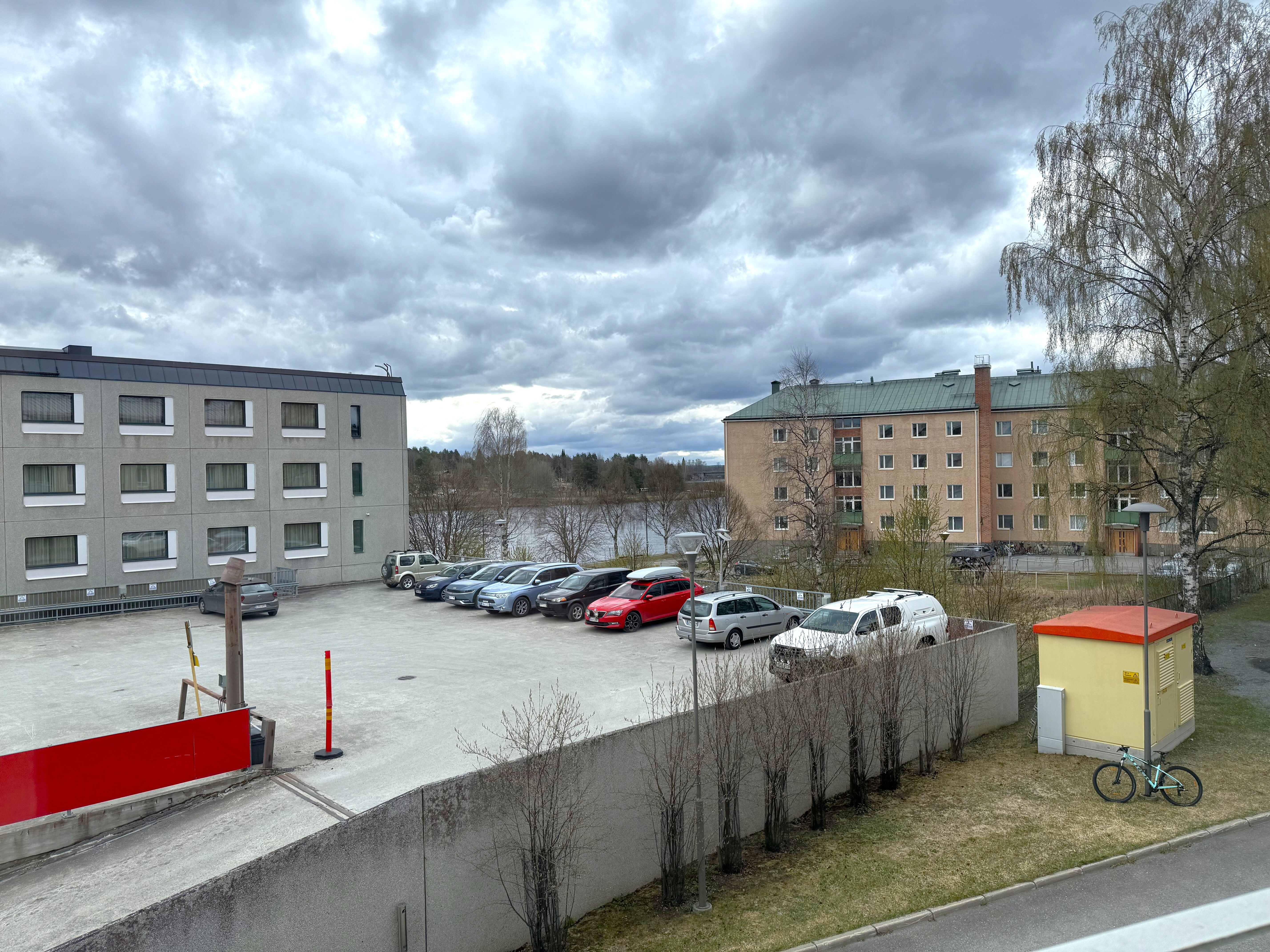 Olohuoneen ikkunanäkymä