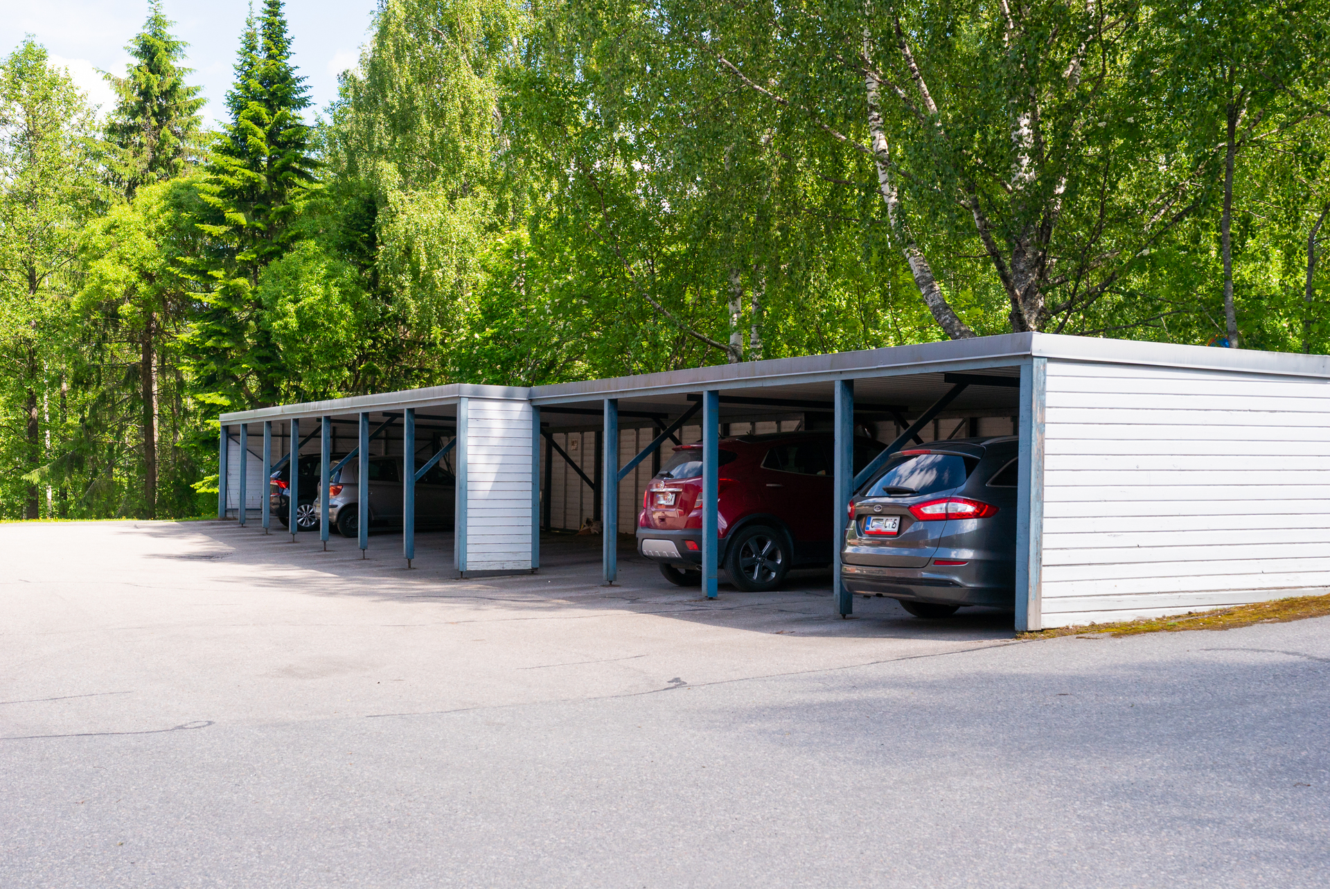 Autokatospaikka kuuluu asunnon hintaan