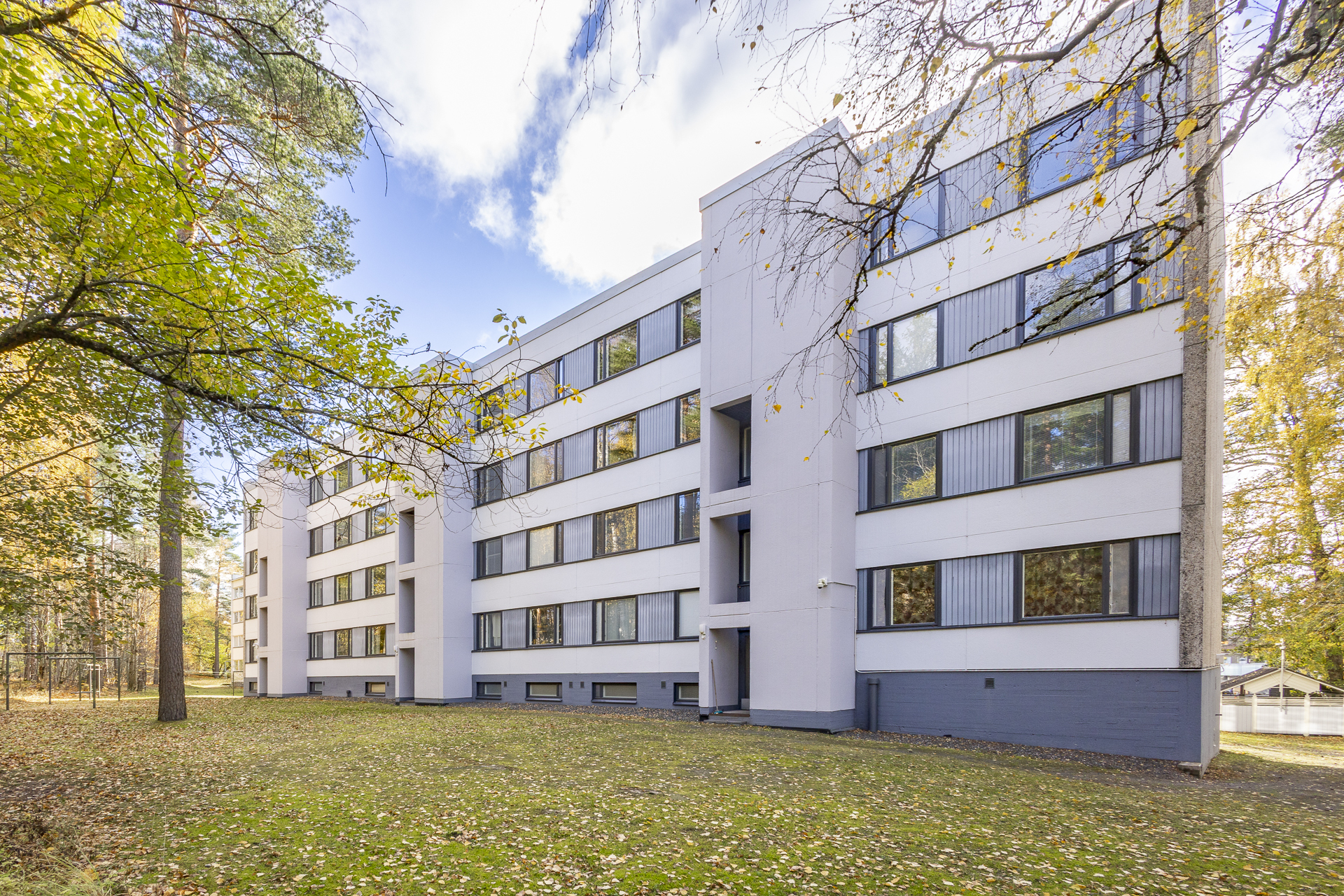 Takapihalta käynti suoraan Kirkkopuistoon