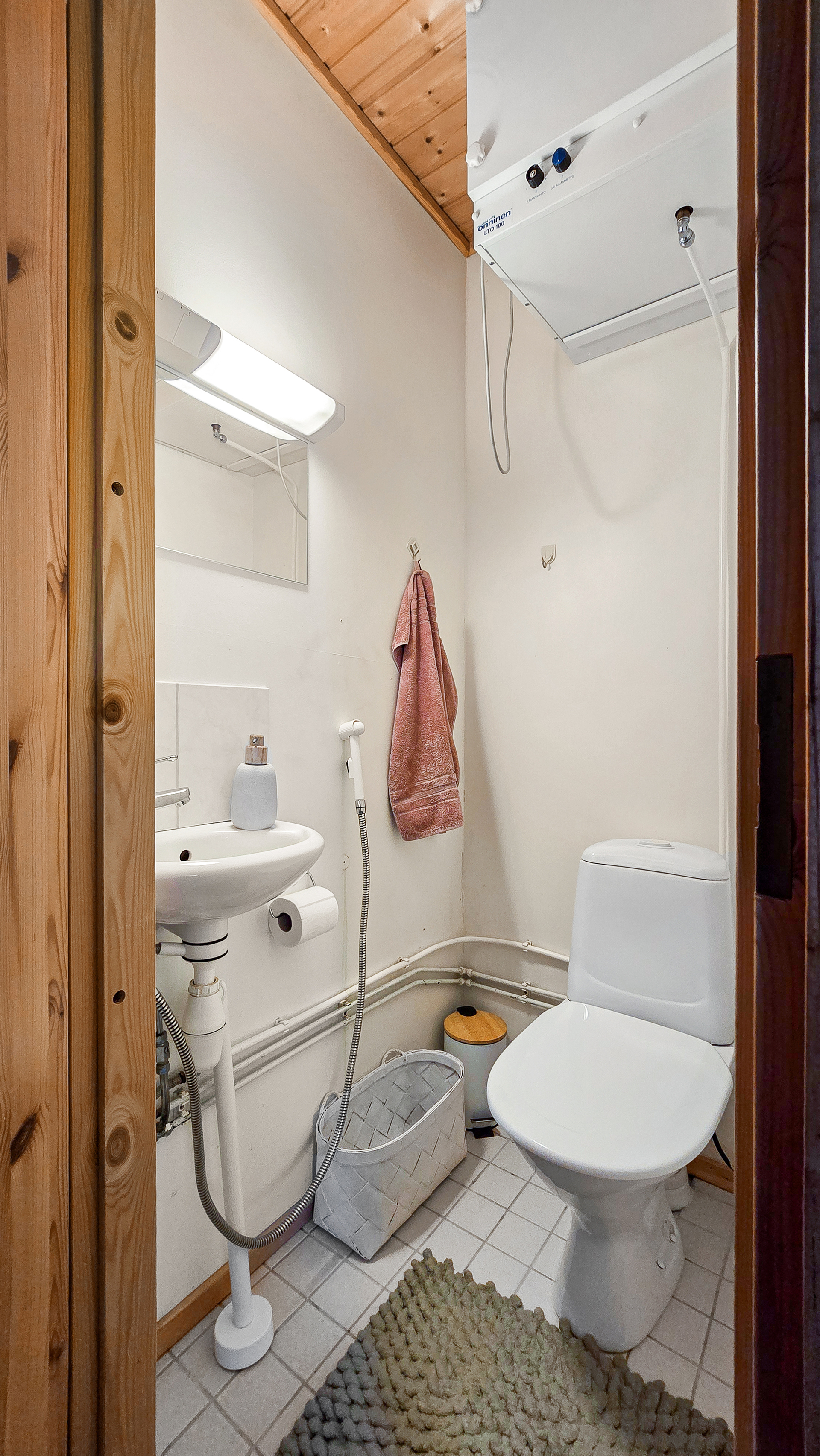 Erillinen wc