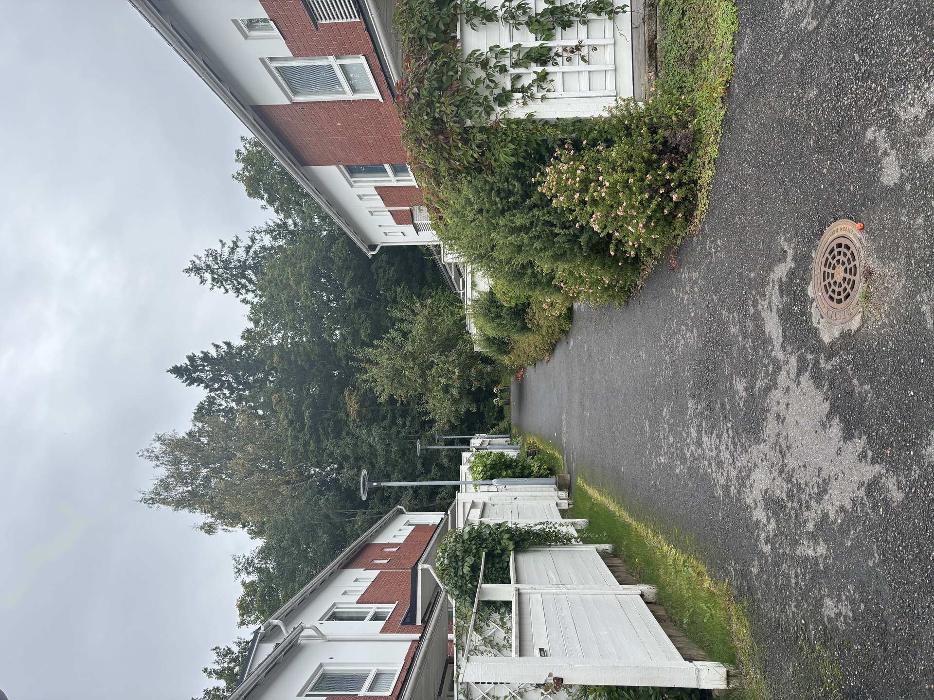 Karhusuontie 8, Pukinmäki, Helsinki