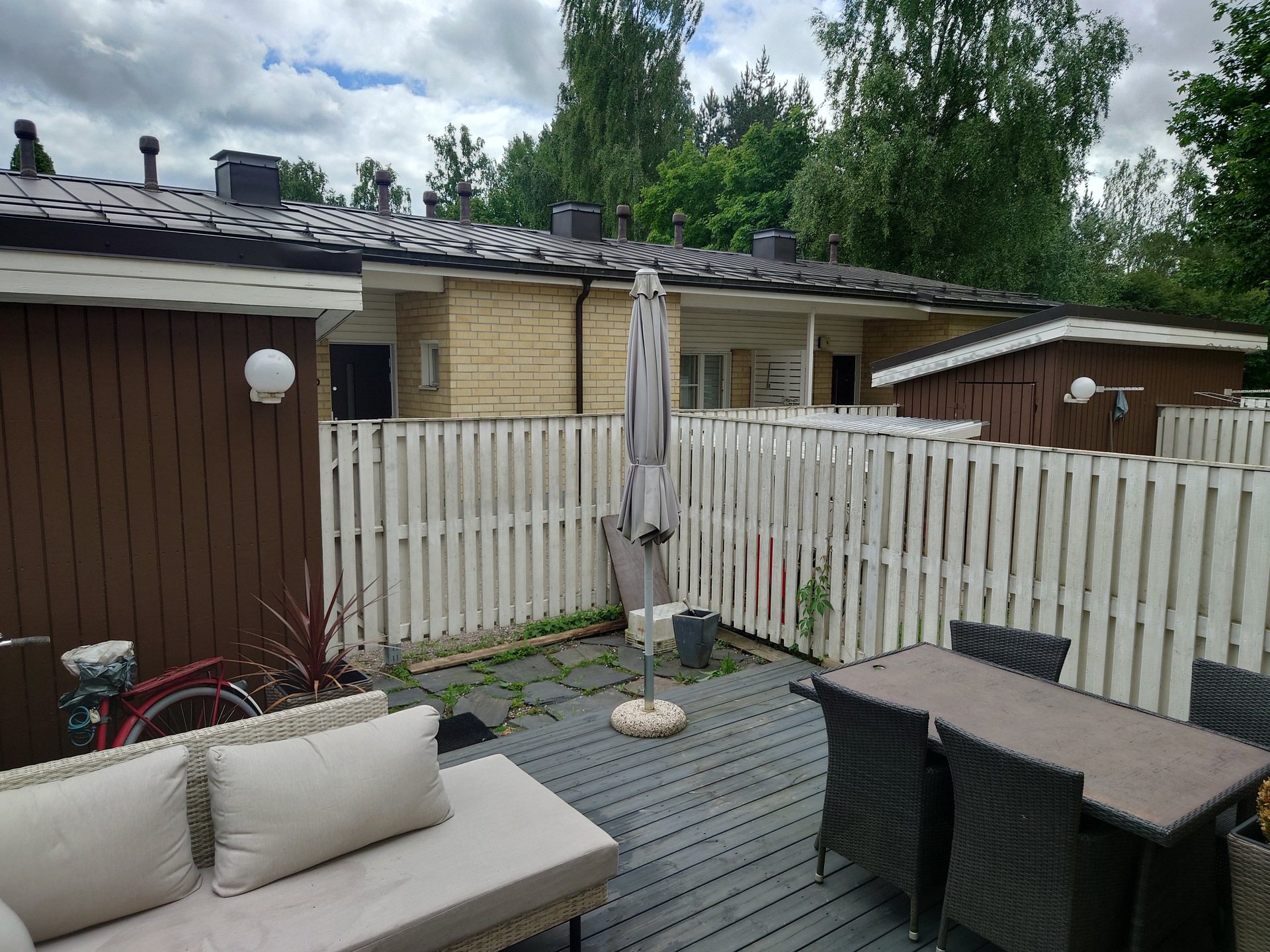 Huhtatie 6, Ylä-Malmi, Helsinki