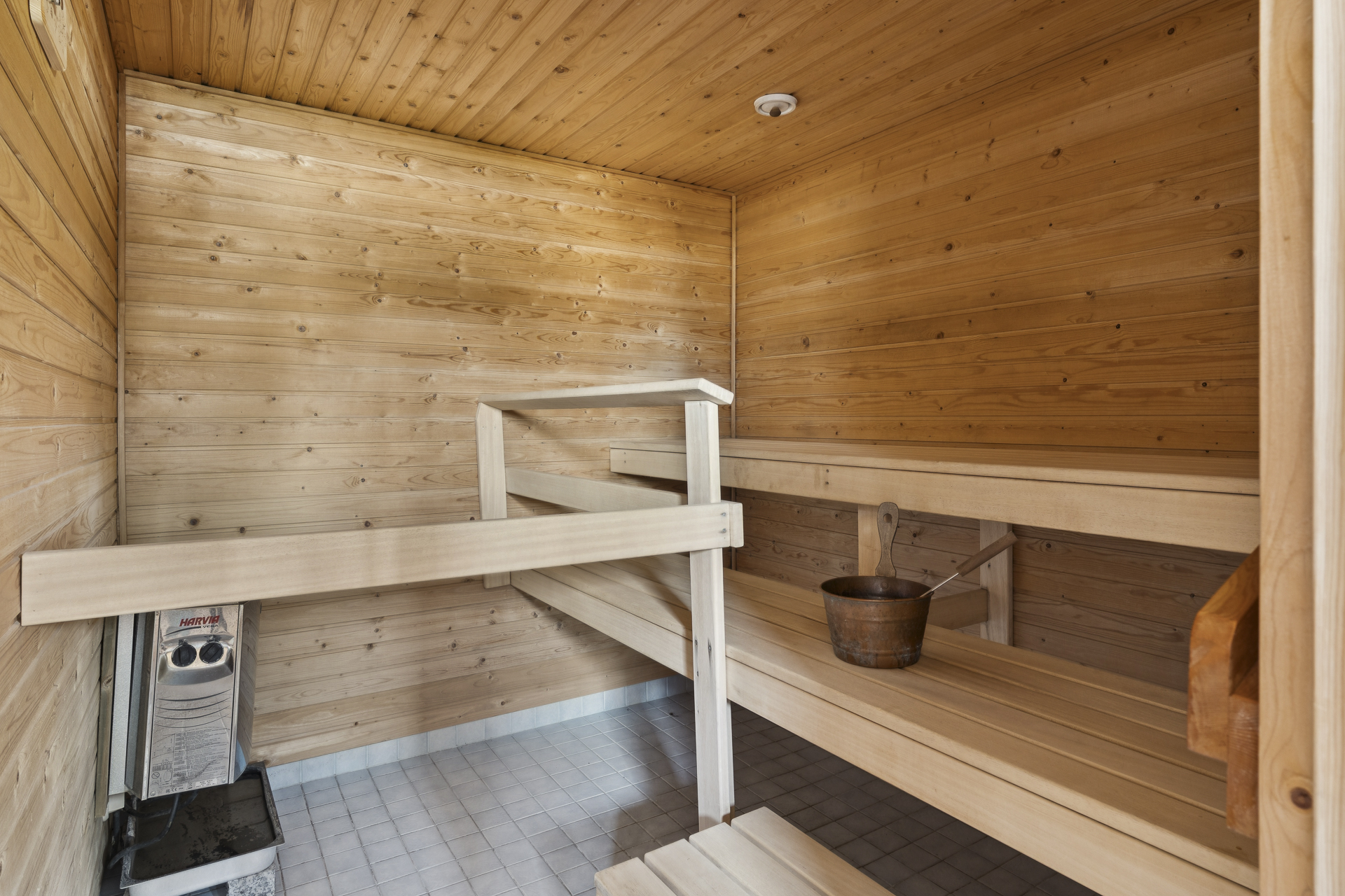 Huoltorakennuksen sauna