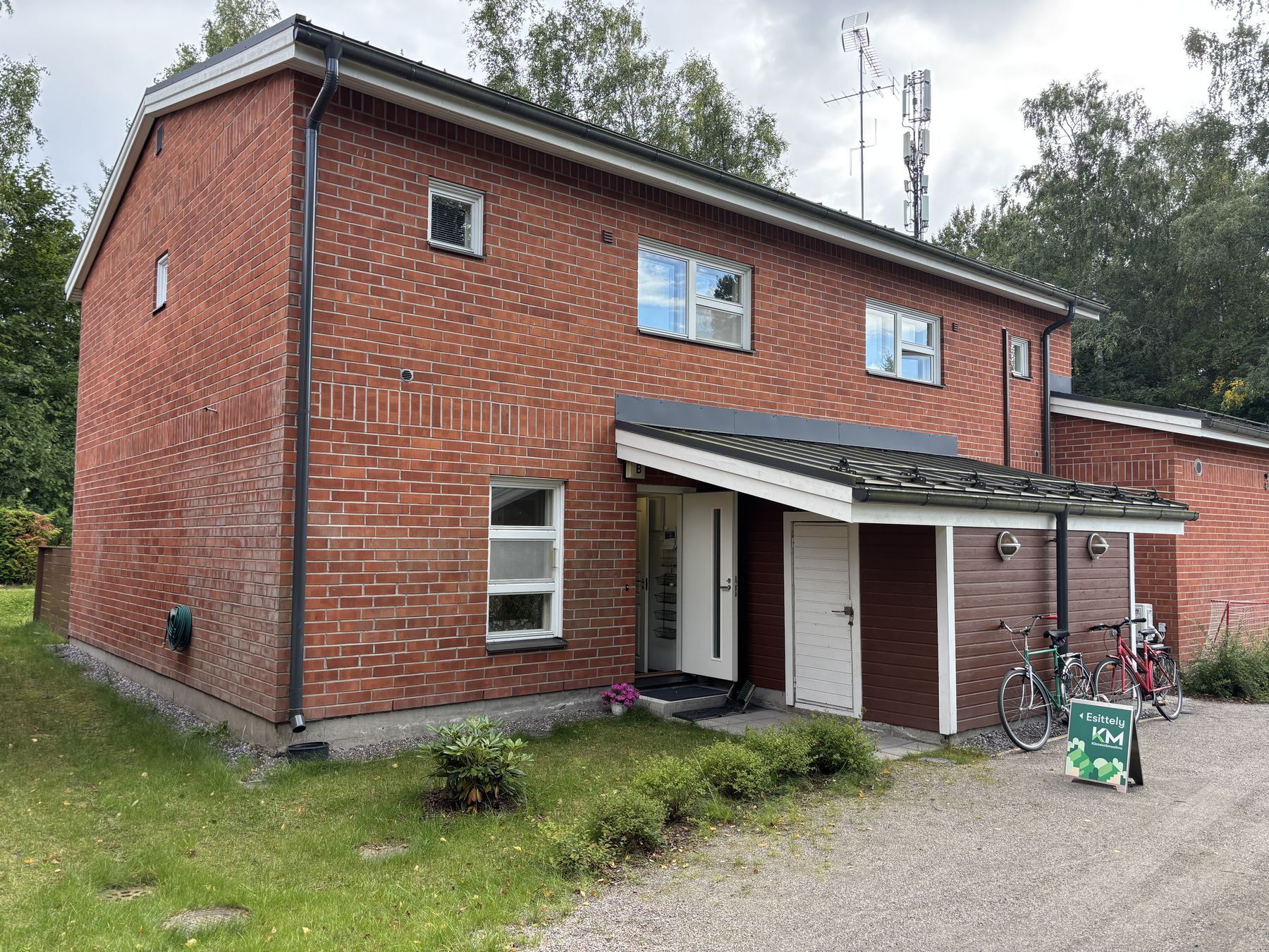 Repovuorentie 19a, Paloheinä, Helsinki