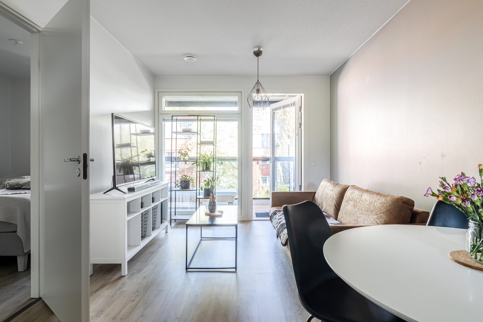 Yötarhankuja 1, Kuopio