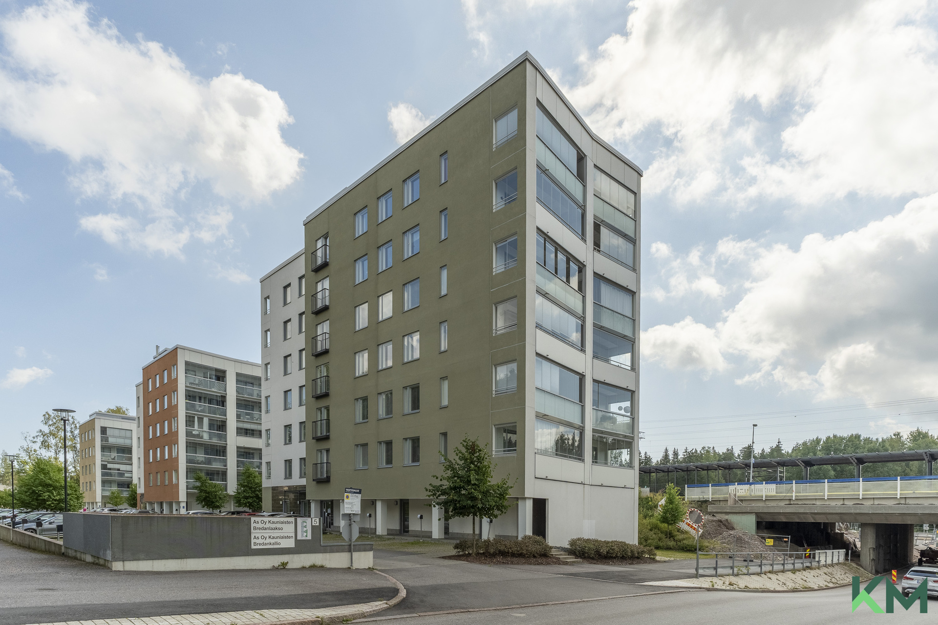 Bredanportti 5, Kauniainen