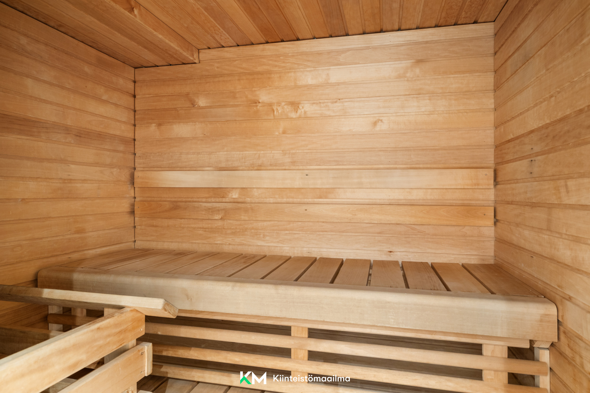 Sisäpihalla taloyhtiön viihtyisä sauna!