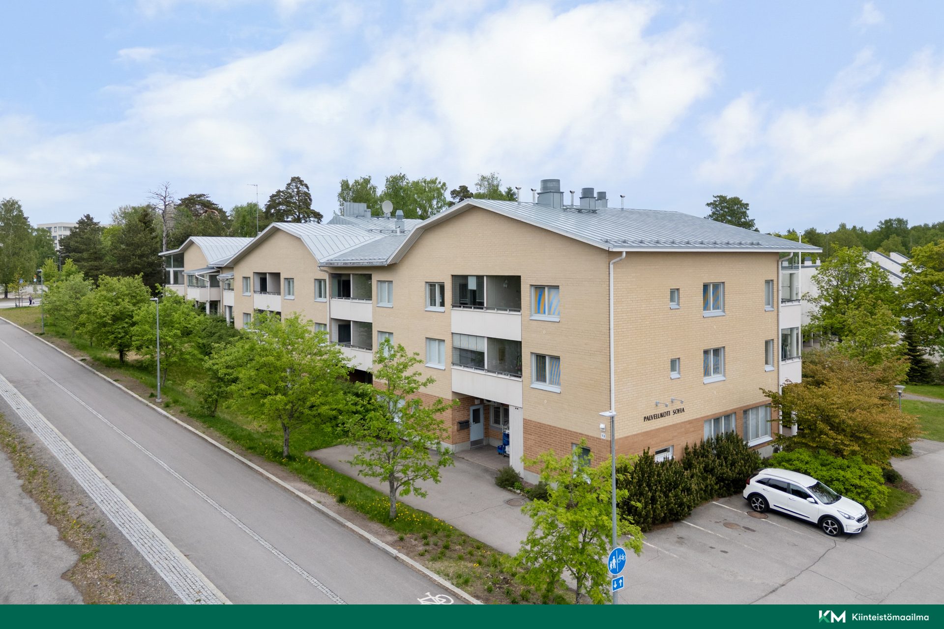 Kuvernöörinkuja 13, Laajasalo, Helsinki