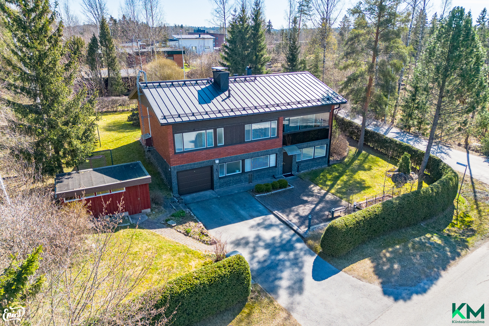 Täystiilitalo vuodelta 1973