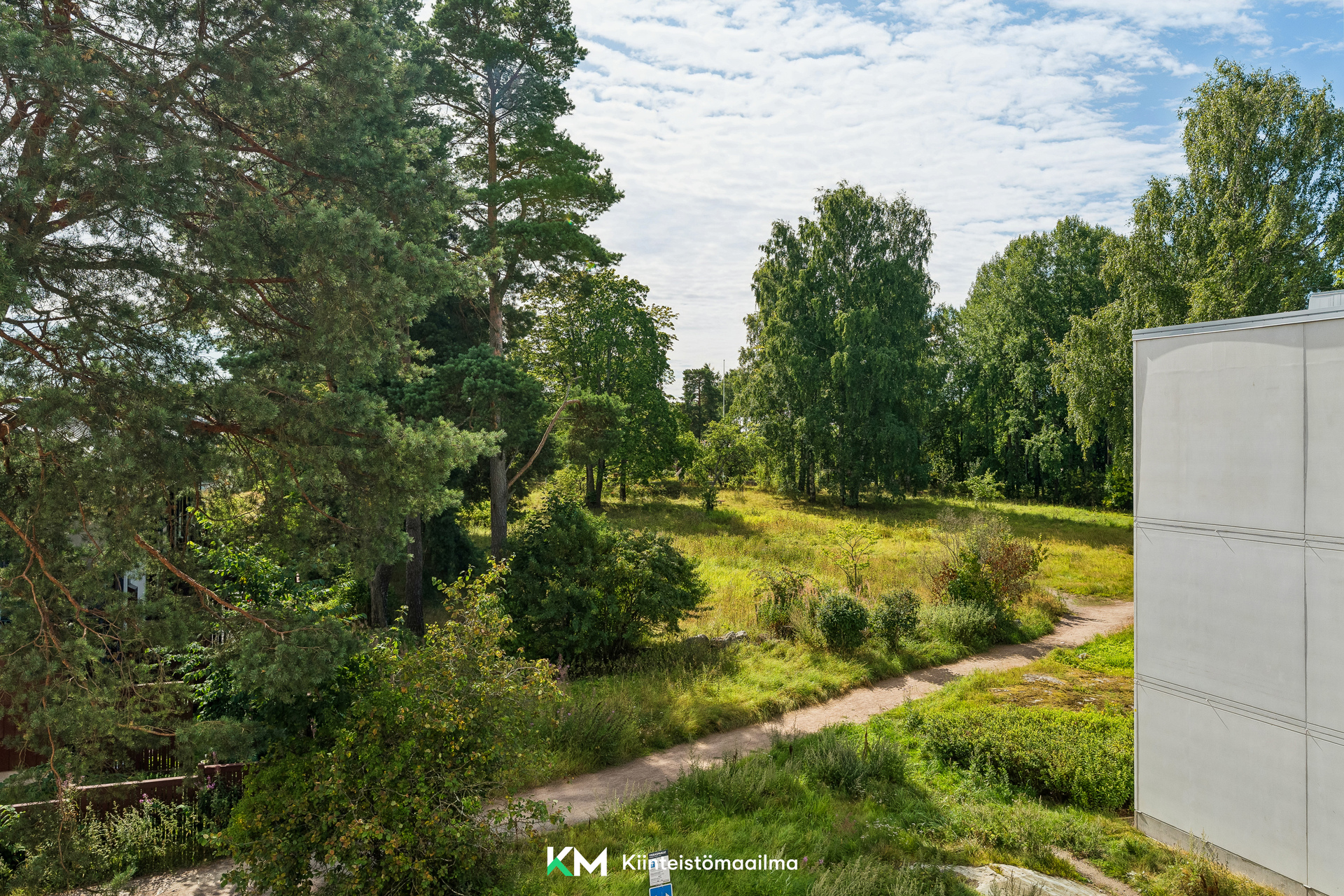 Koulutanhua 10, Laajasalo, Helsinki