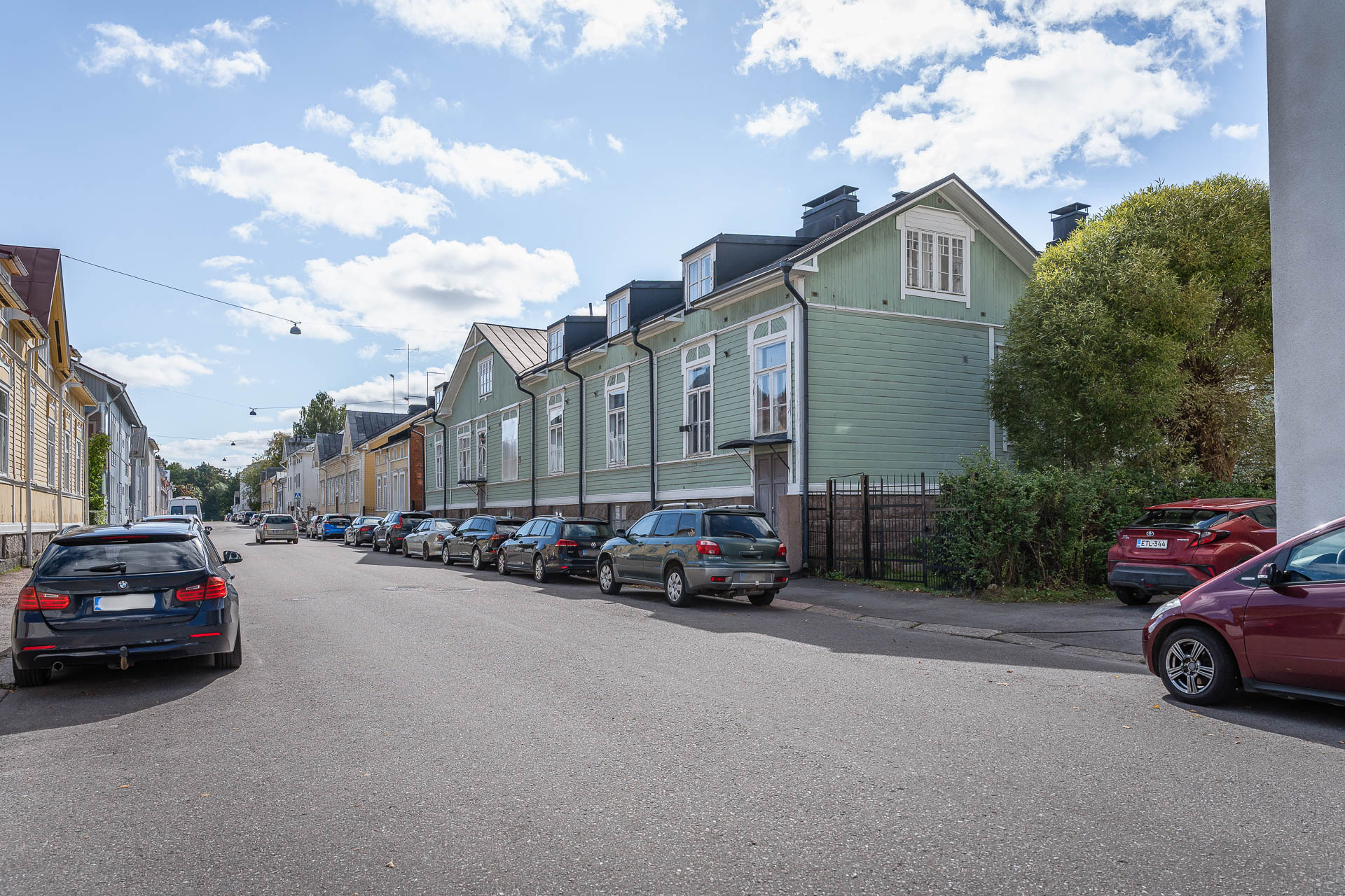 Julkisivu Kaivokadun suuntaan