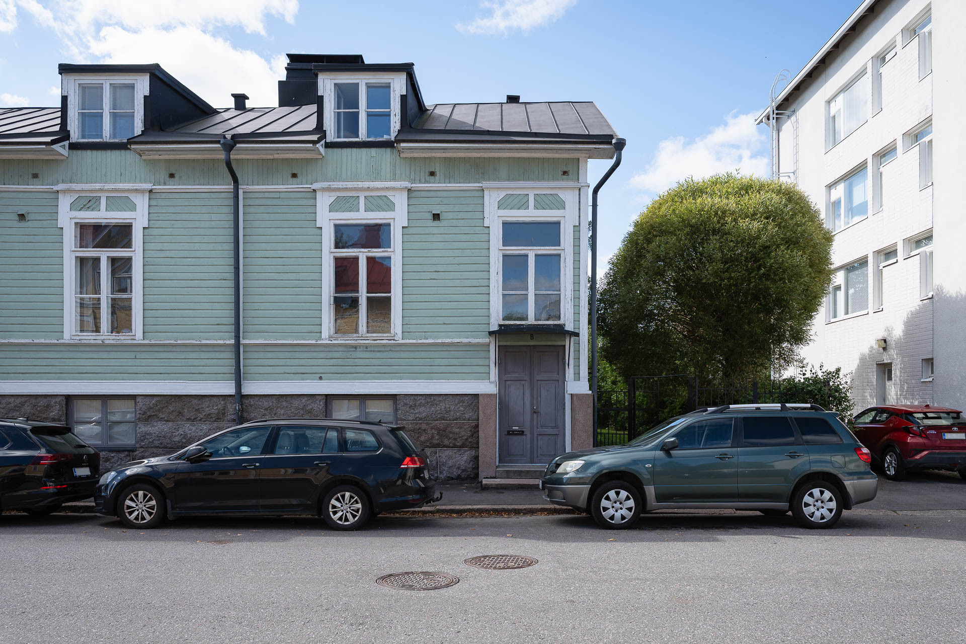 Julkisivu Kaivokadun suuntaan