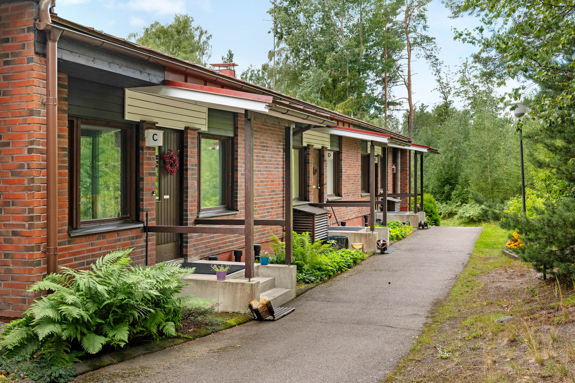 Koivikkotie 8, Kivimäki, Vantaa