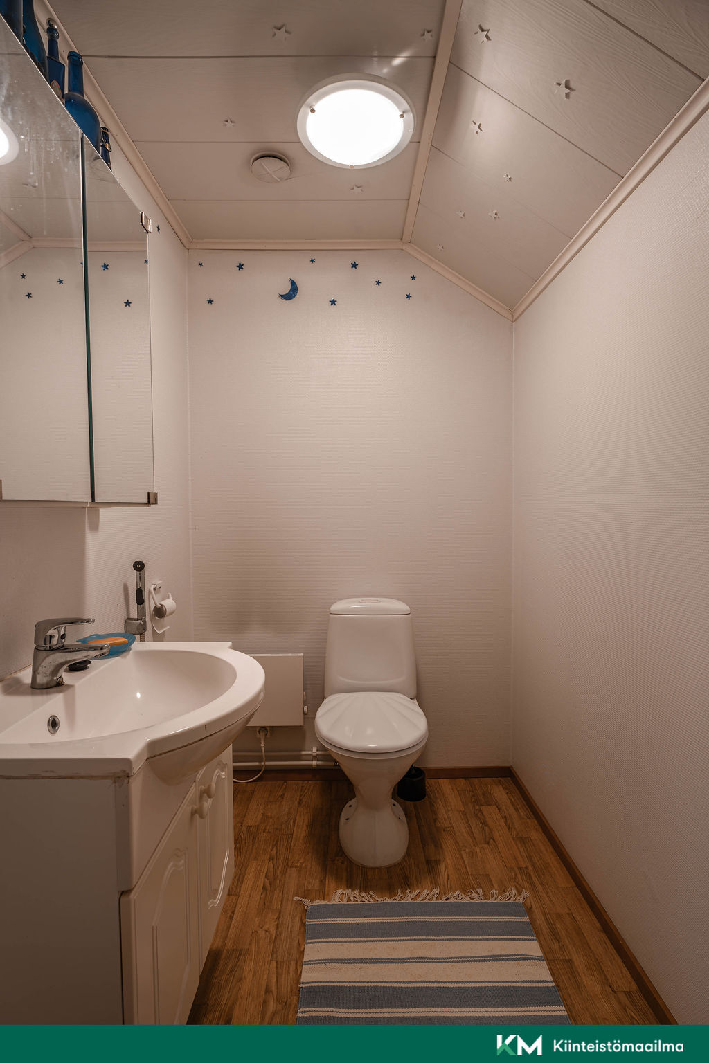 yläkerran wc