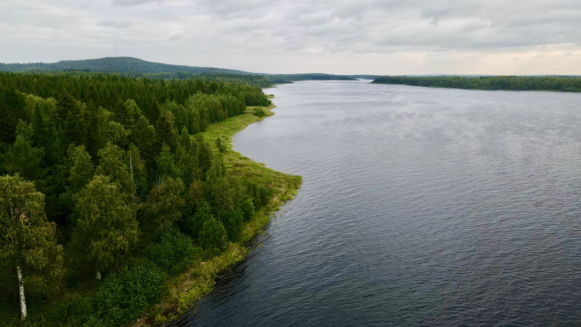 Etelässä näkyy Nivavaara