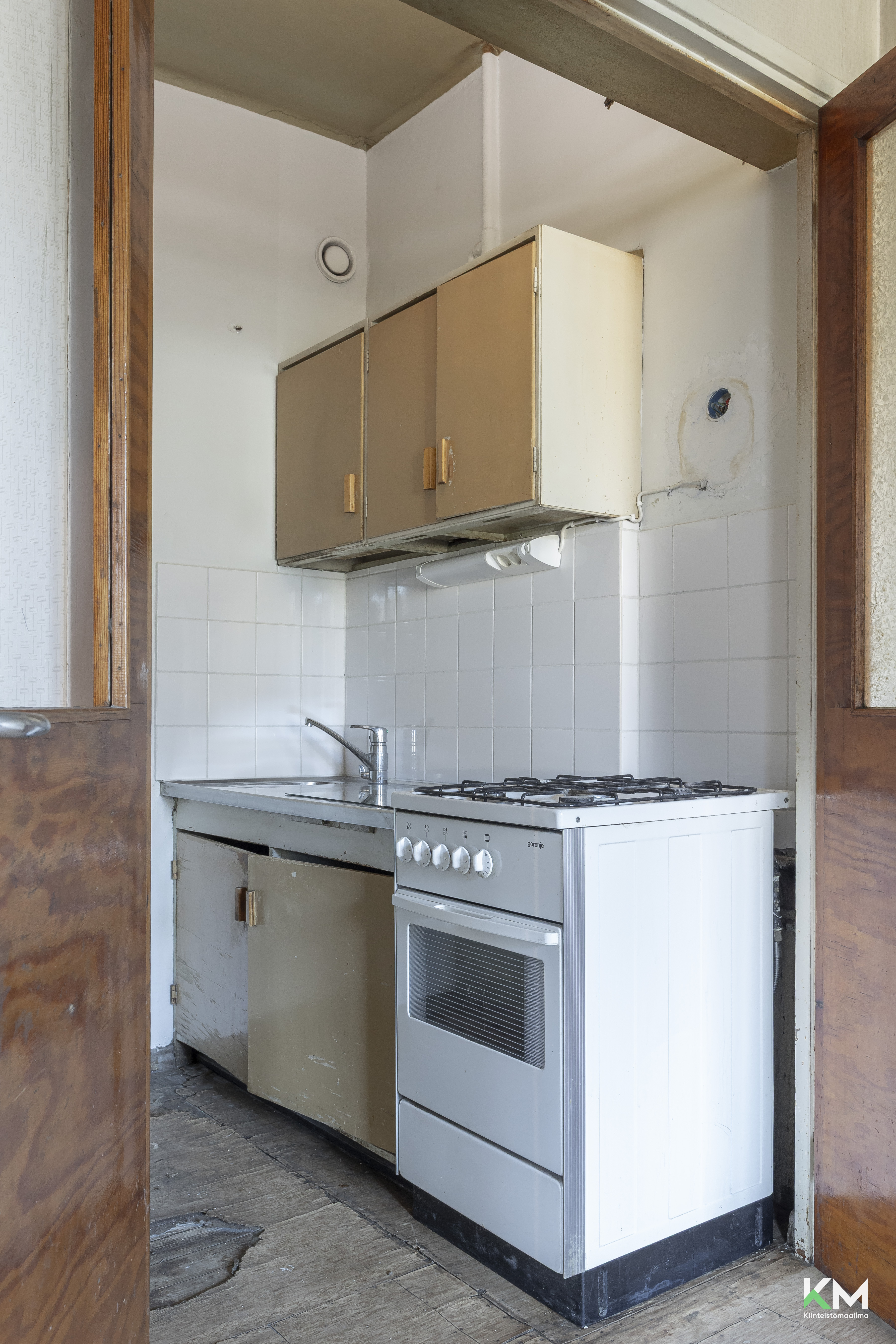 Kaasuhella ja vanhat kaapistot