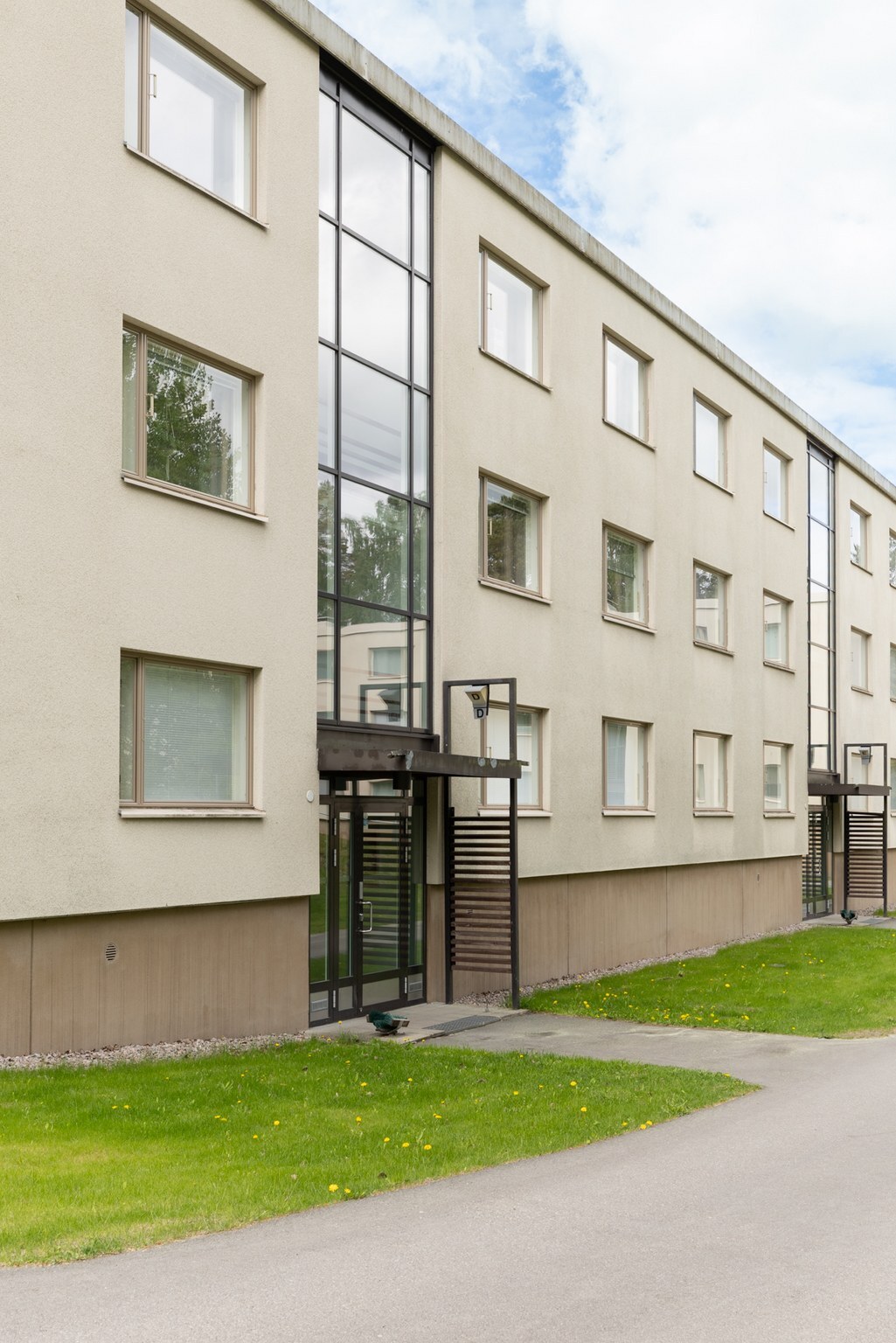 Saanatunturintie 3, Mellunkylä, Helsinki