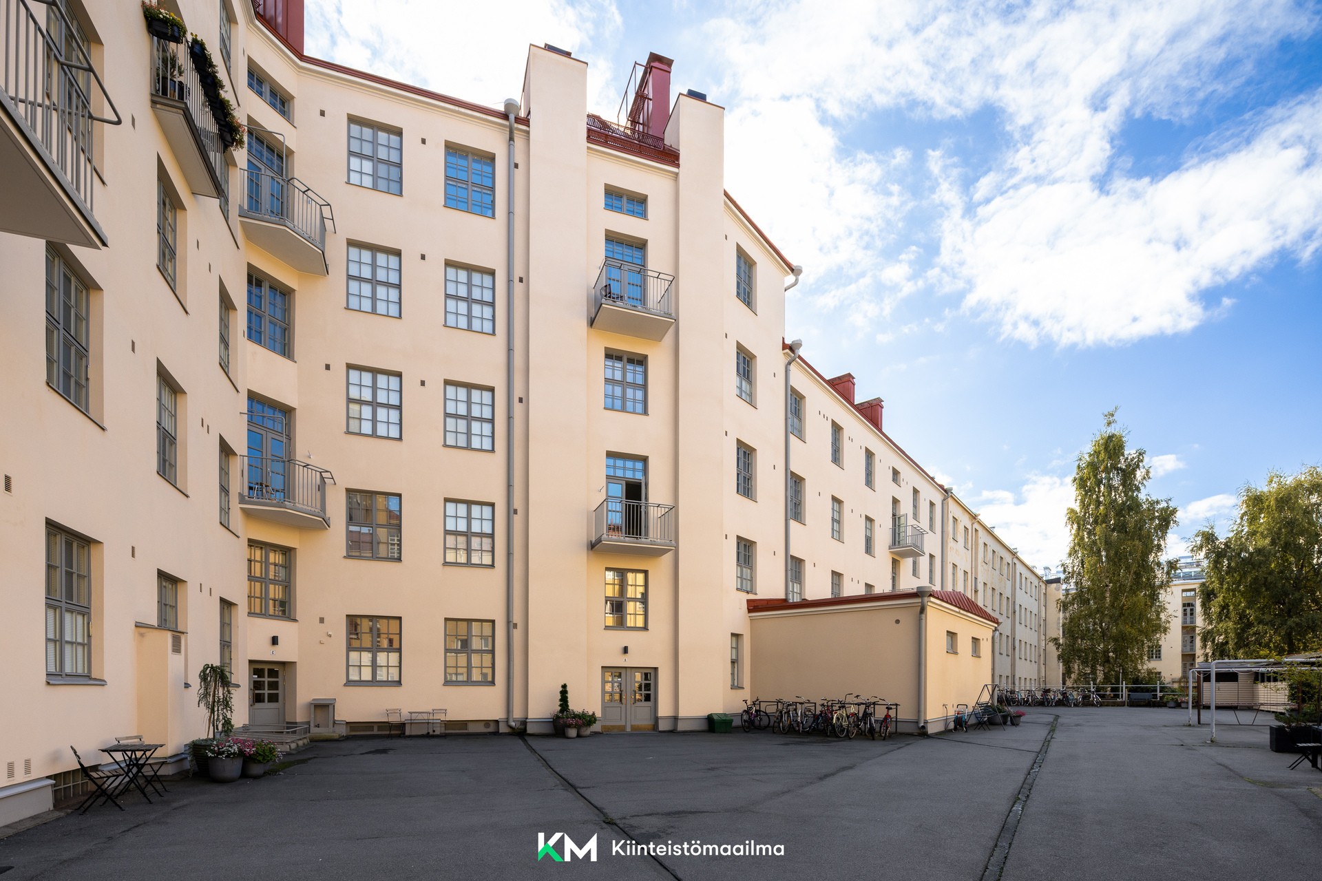 Suojaisa sisäpiha