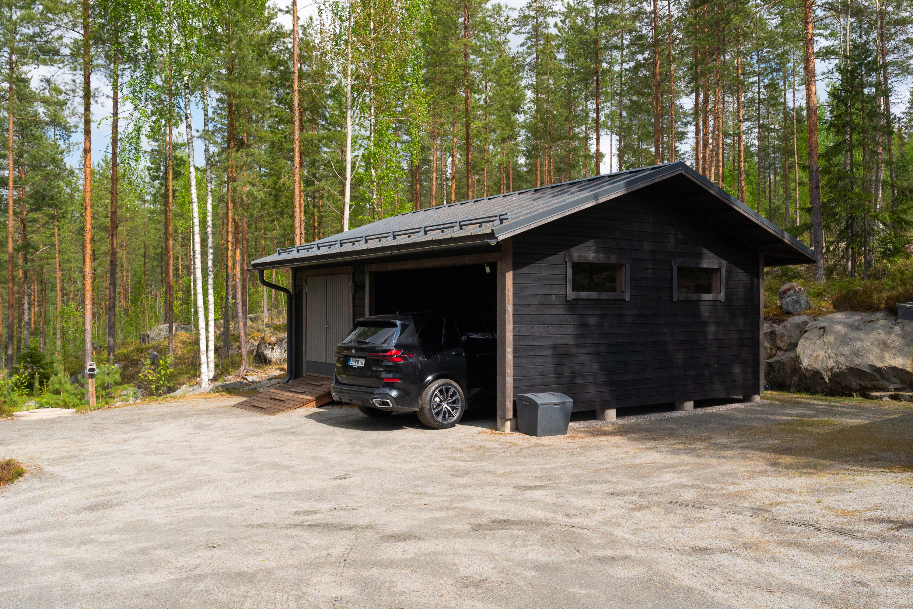 Haasianlahdentie 90, Luhanka
