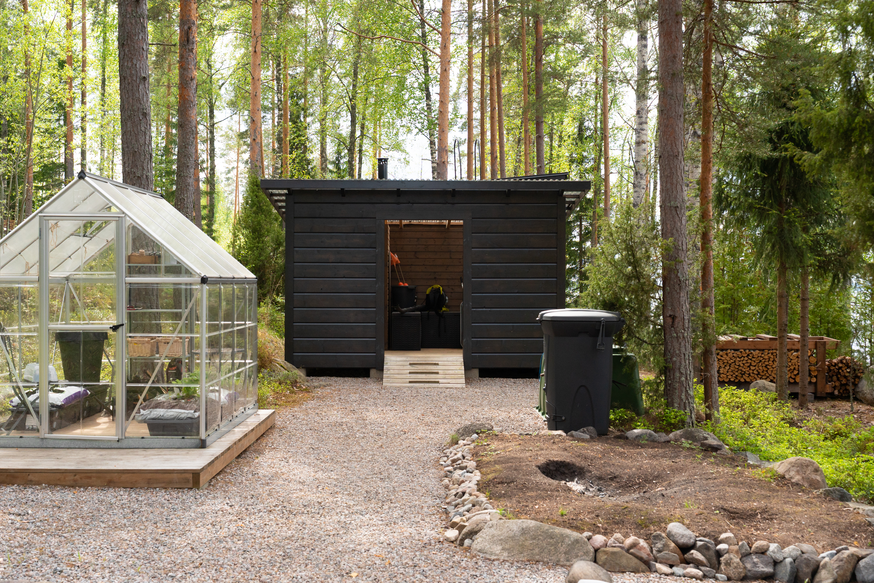 Haasianlahdentie 90, Luhanka