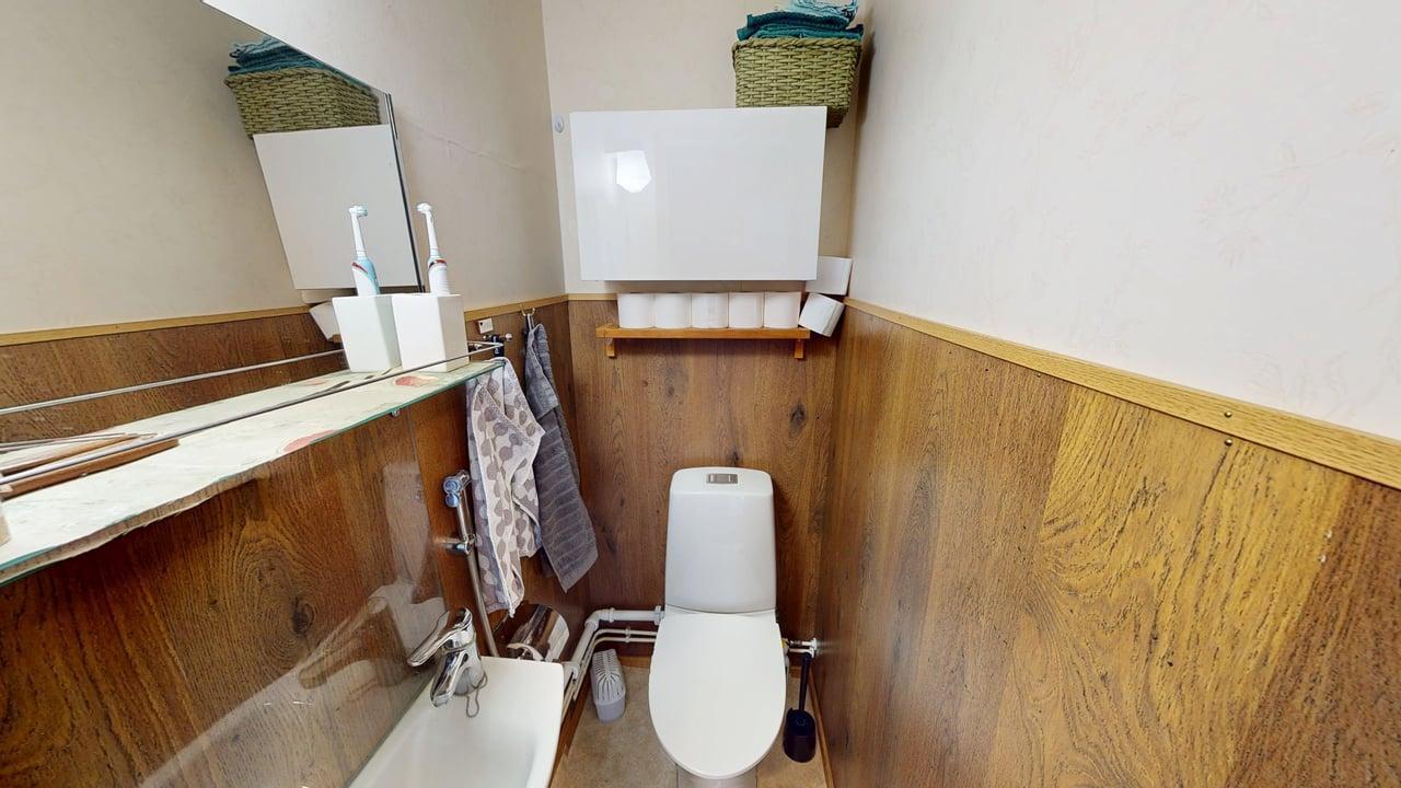 Alakerra WC