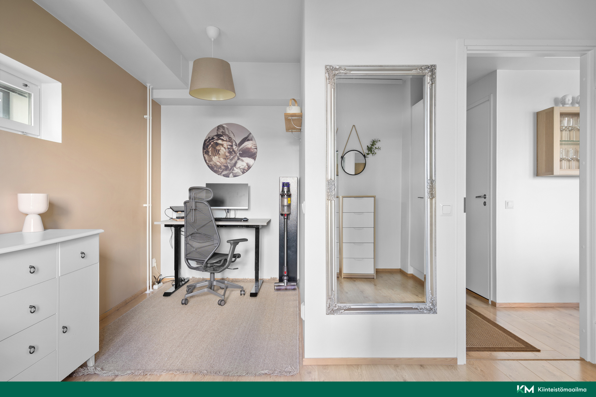 Ullanmäentie 10b, Kauniainen