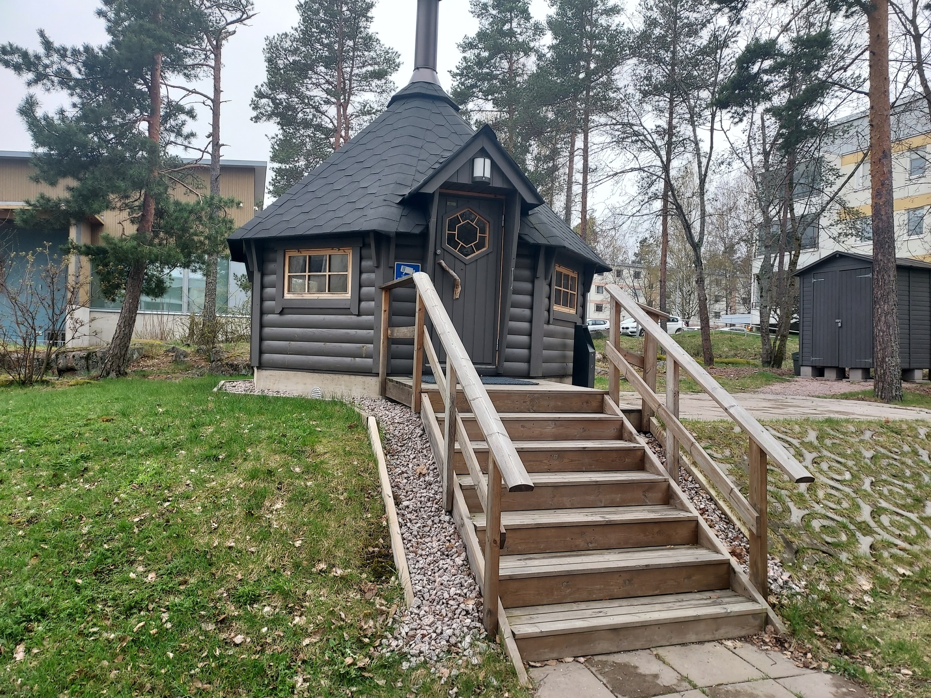 Taloyhtiön grillikota