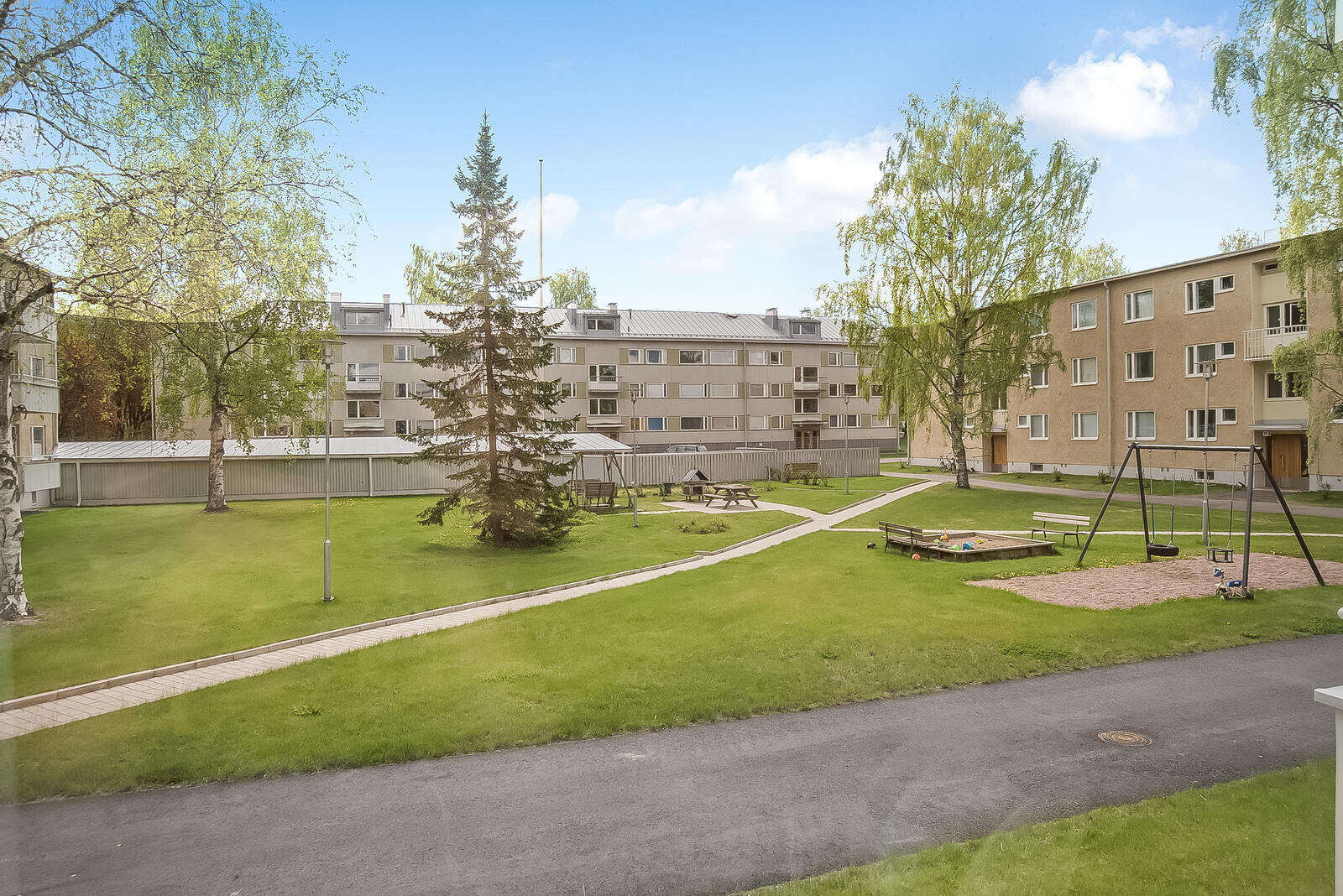 Rusthollarintie 11, Puotila, Helsinki