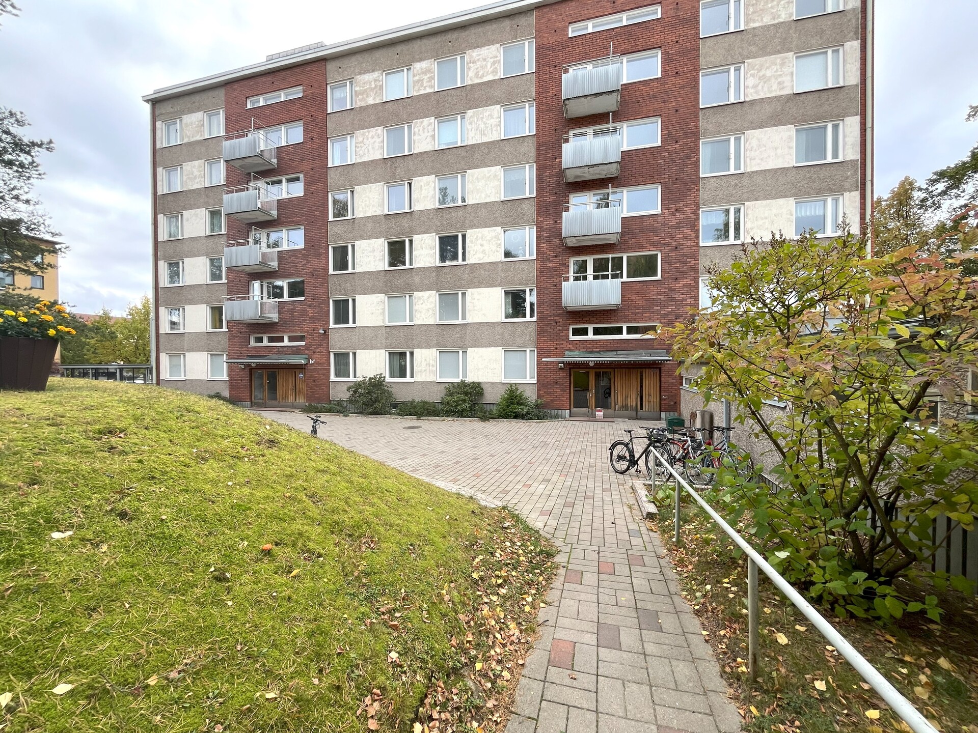 Koulukatu 8, Kotkansaari, Kotka