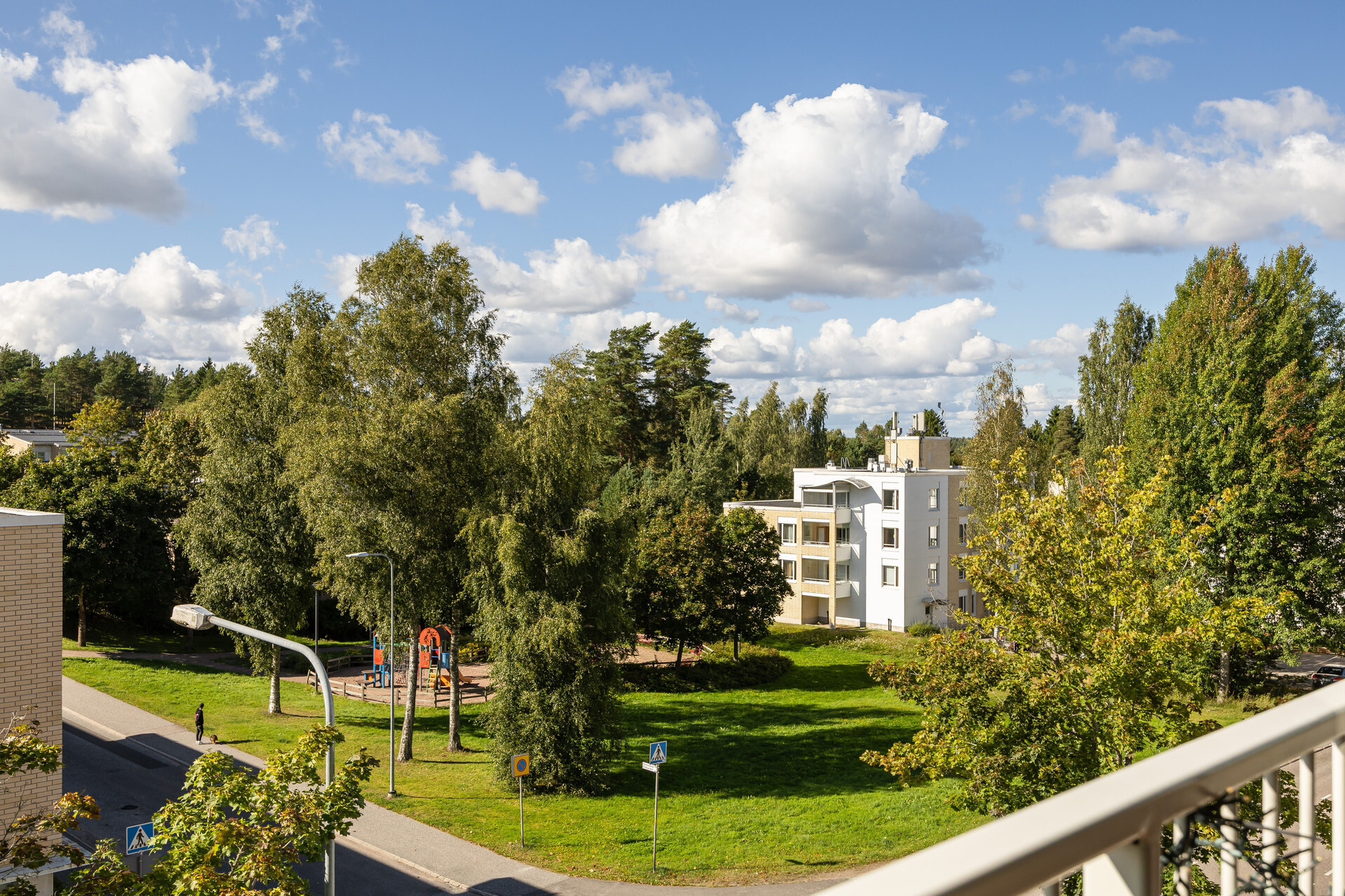 Eestinlaakso 9, Eestinlaakso, Espoo