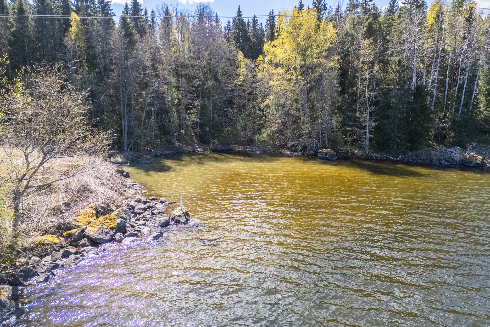 Suojaisa uimapaikka, jossa hieno hiekkaranta