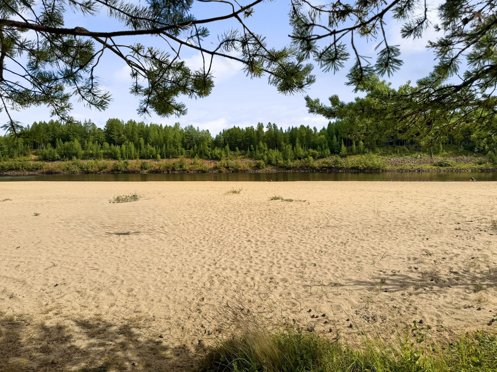 Omaa hiekkarantaa n. 30 metriä